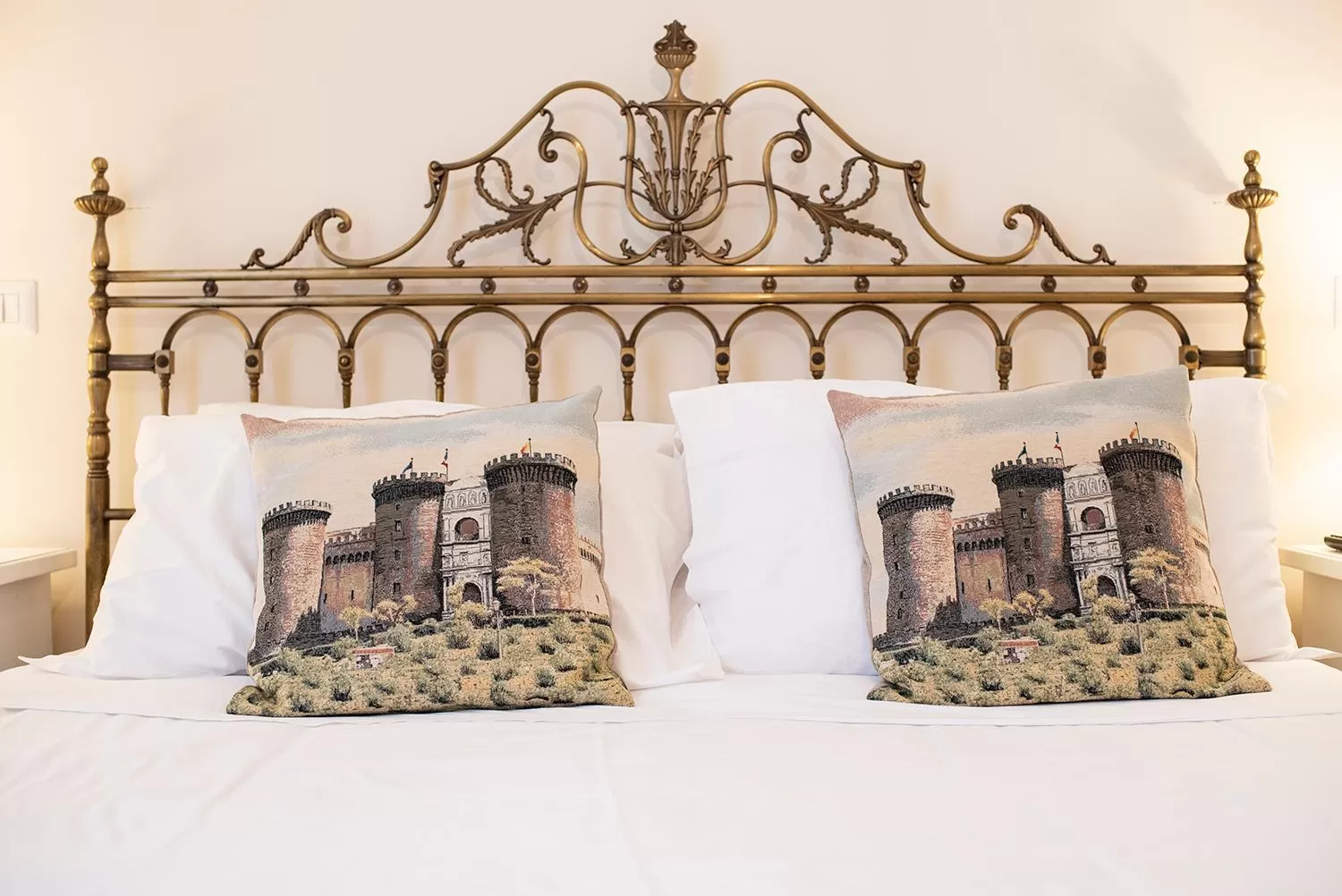 Bedroom, Bed in Domus Borbonica