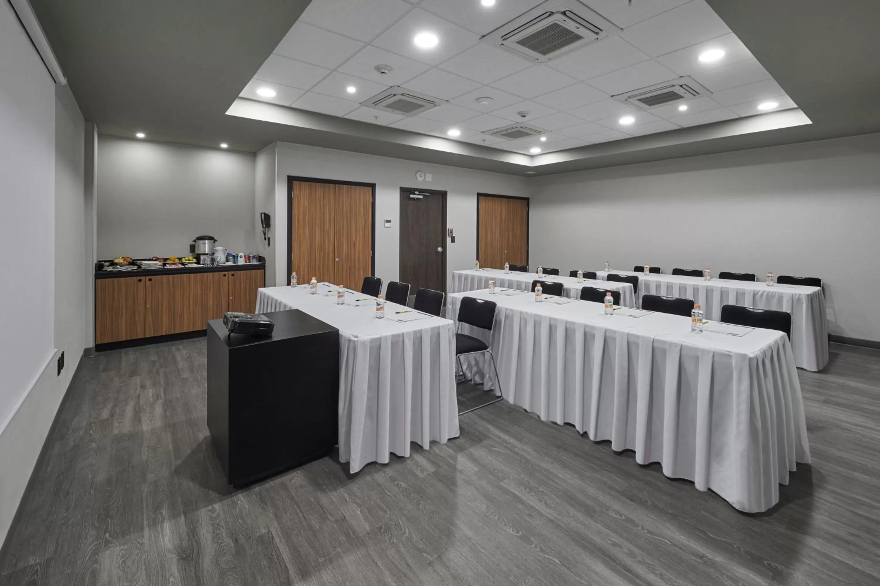 Meeting/conference room in City Express by Marriott Ciudad de México Tlalnepantla