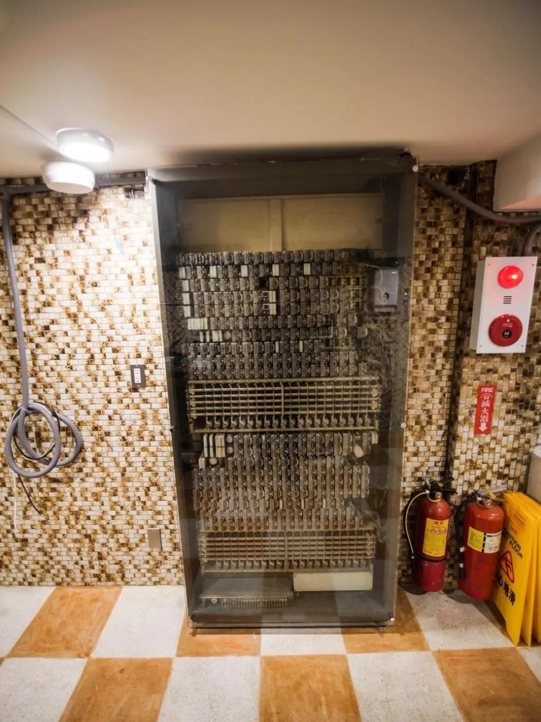 Decorative detail in King Wow Inn