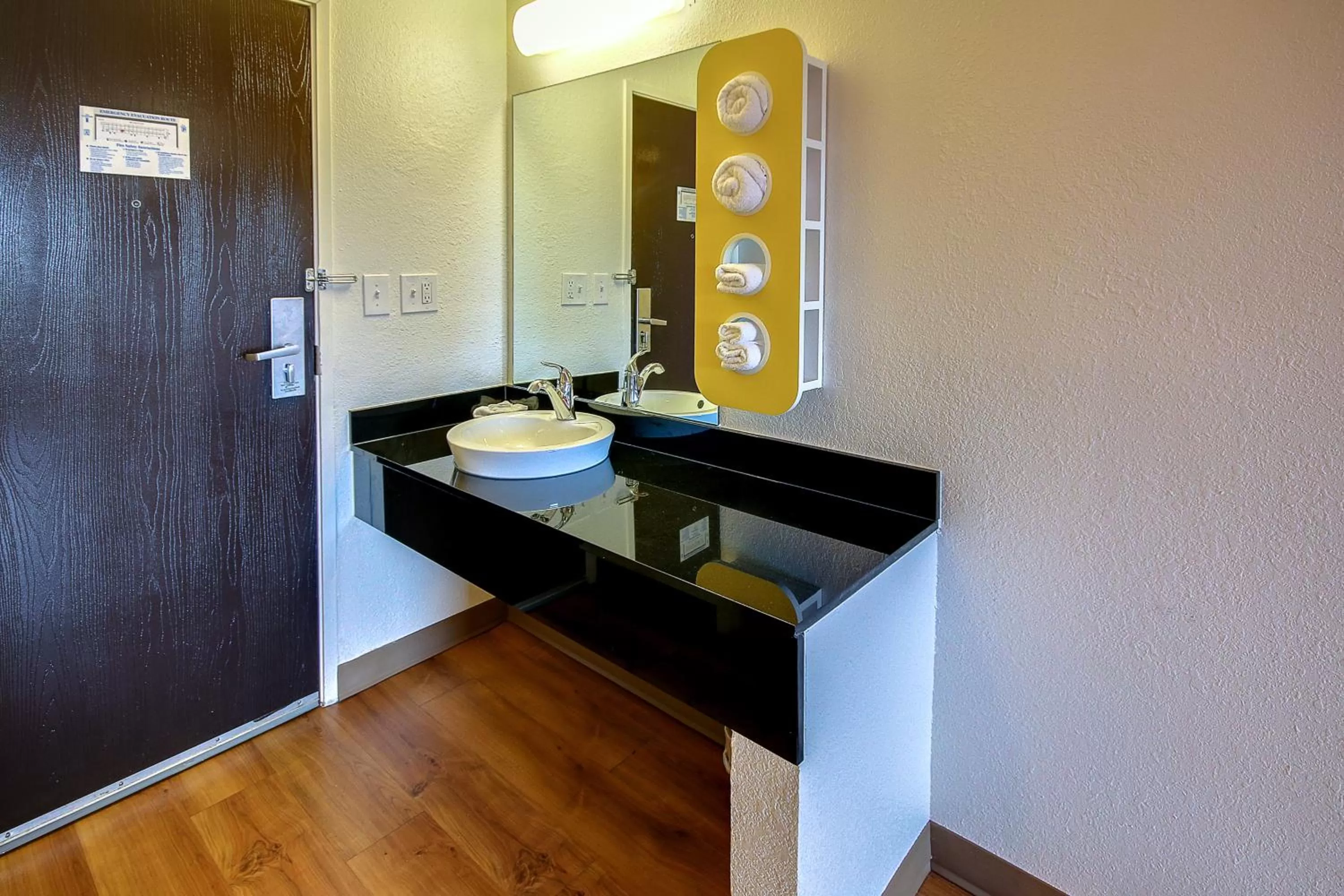 Bathroom in Motel 6 King Of Prussia PA