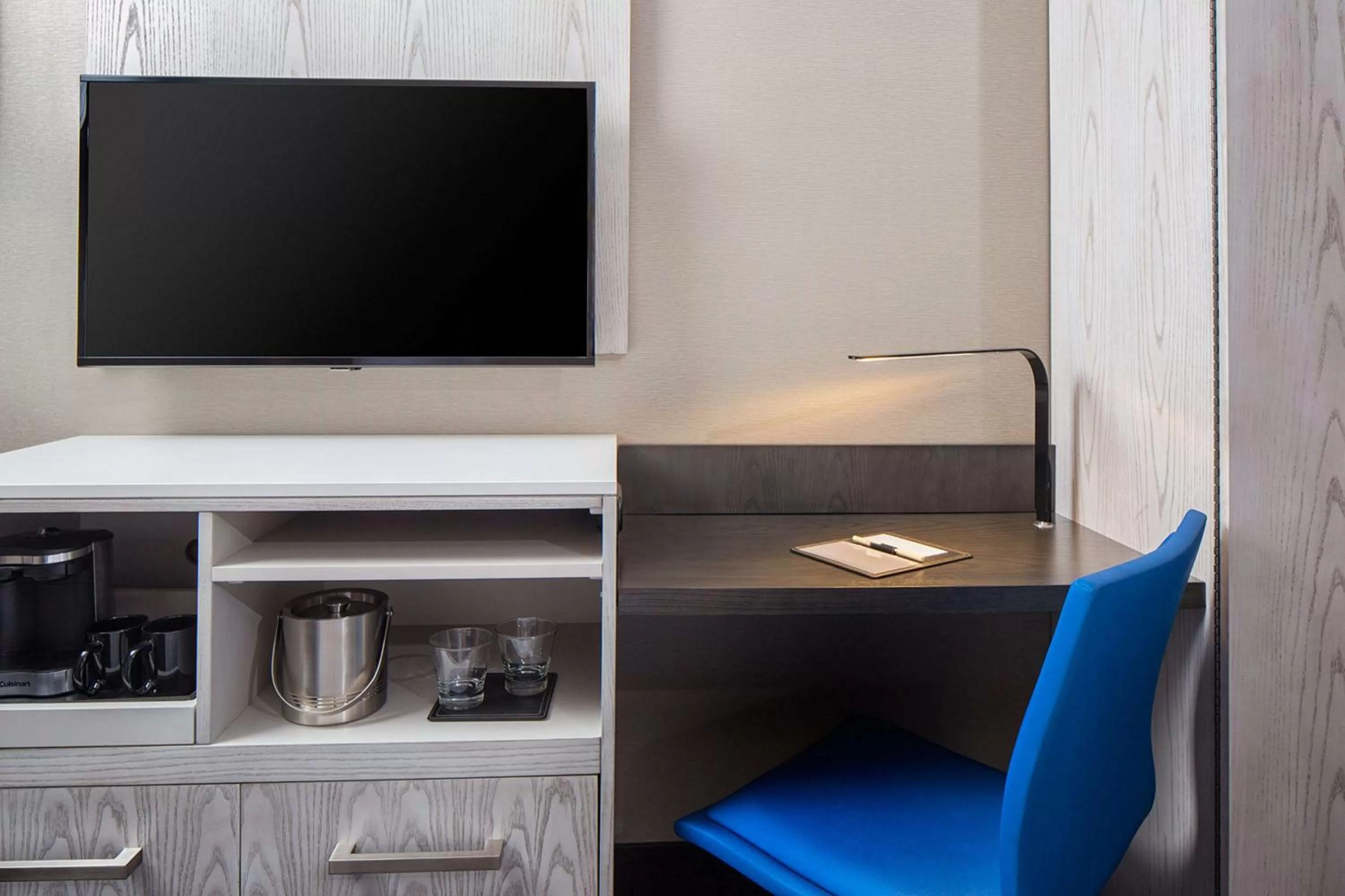 Bedroom in Doubletree By Hilton New York Times Square West