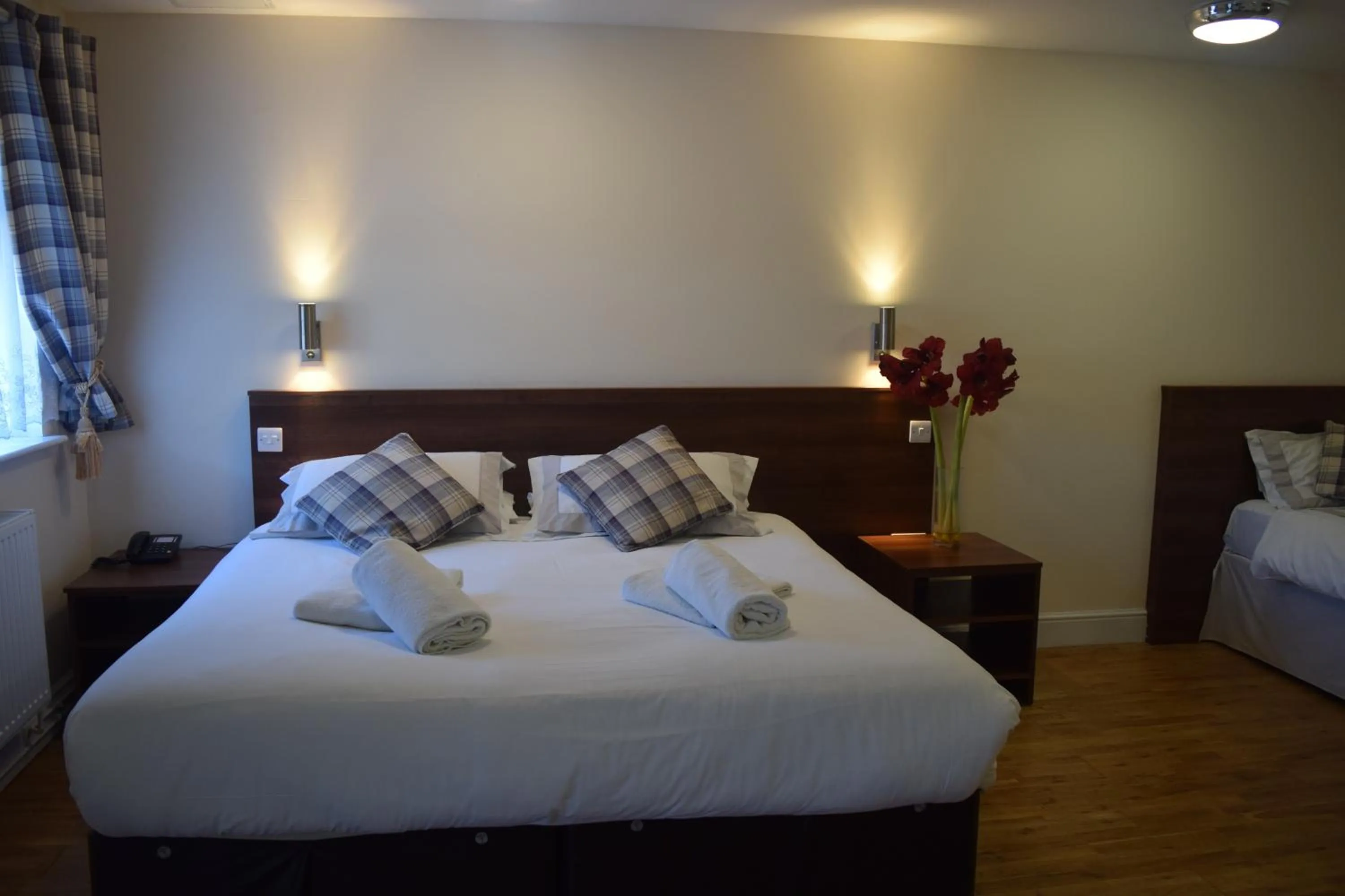 Bed in OYO Star Anglia Hotel