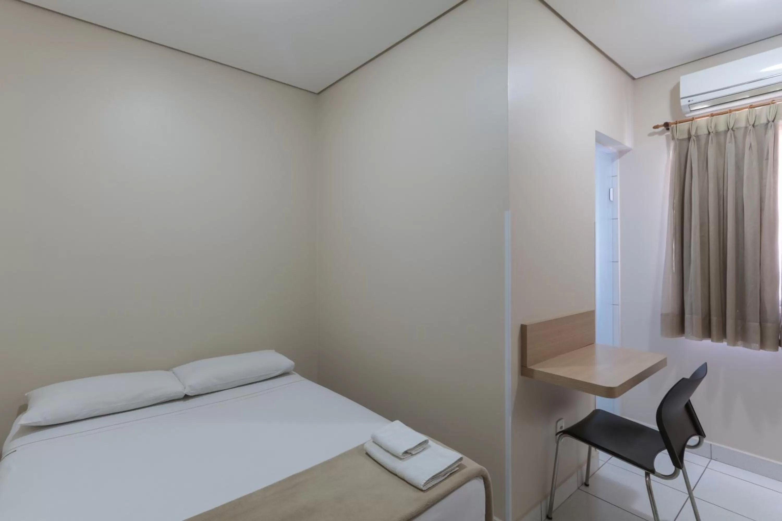 Bedroom, Bed in Hotel Copacabana Piracicaba