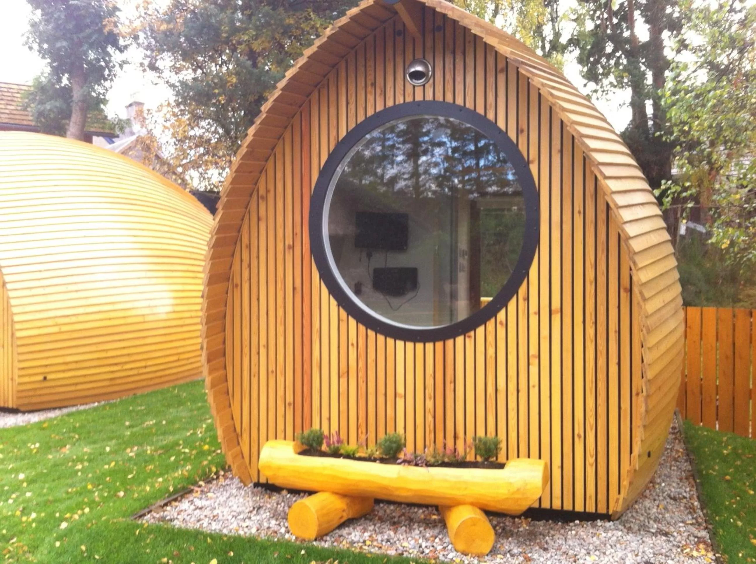 Patio in Eriskay B&B and Aviemore Glamping