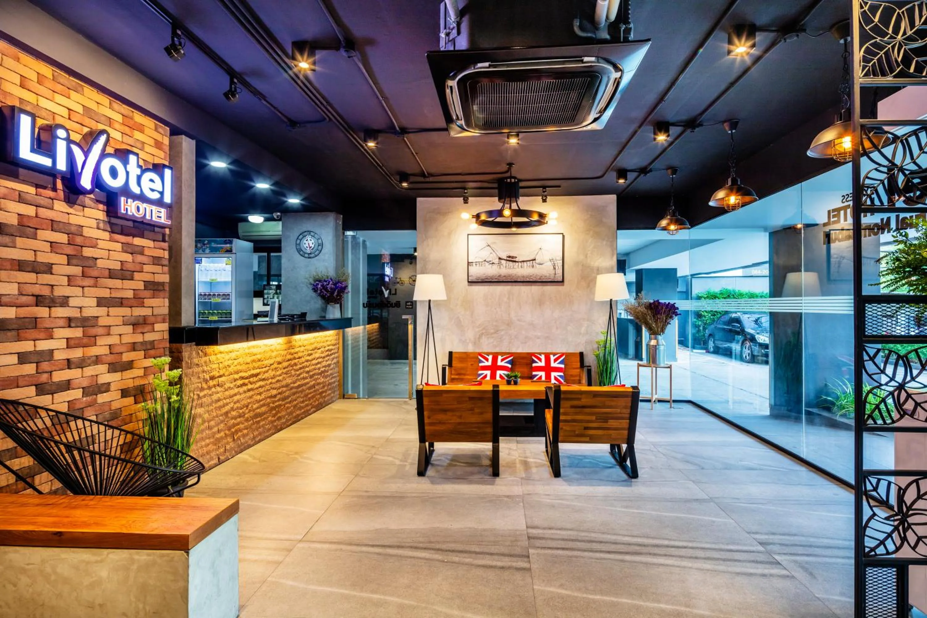 Lobby or reception in Livotel Express Hotel Bang Kruai Nonthaburi - No Parking