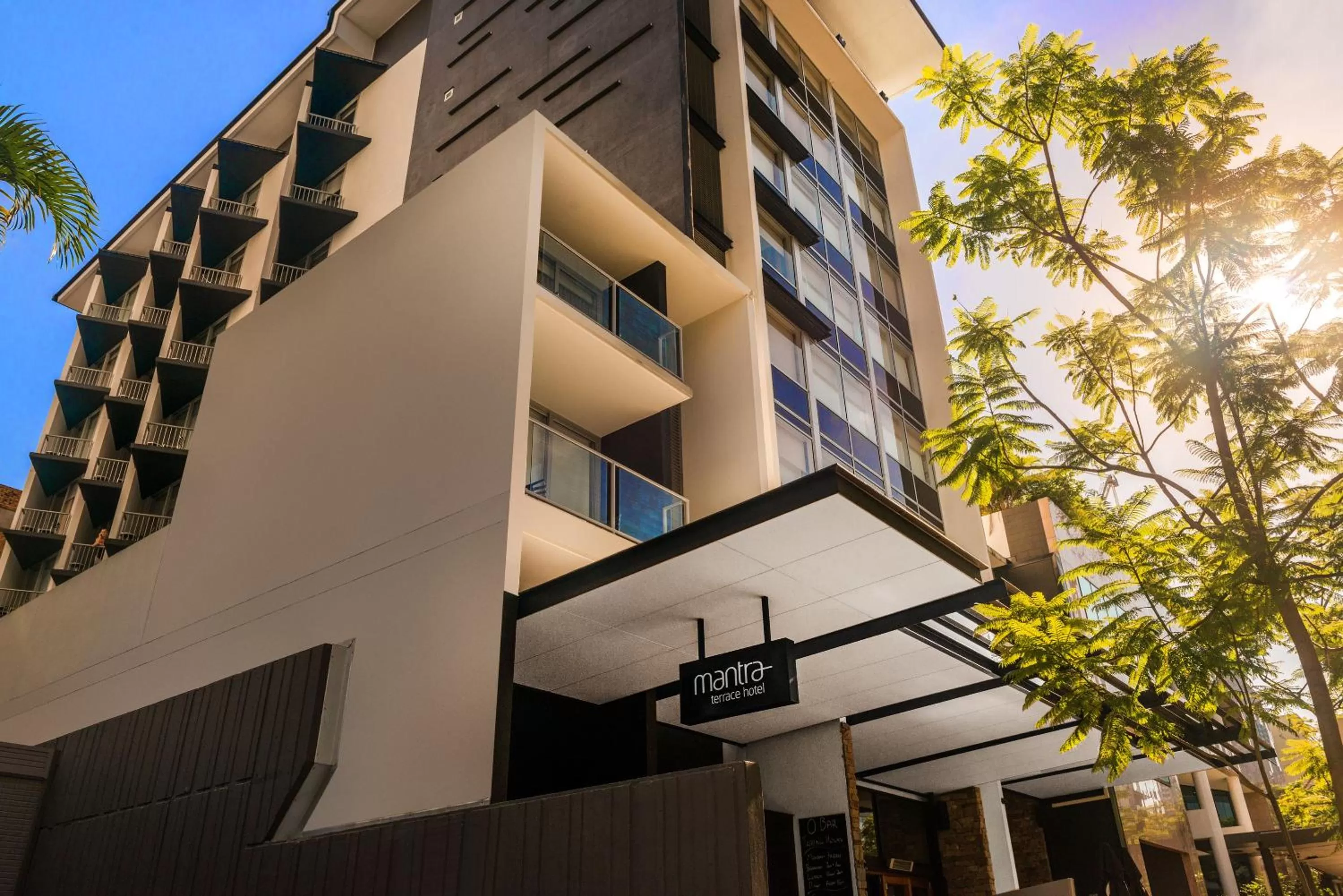 Property building in Mantra Terrace Brisbane
