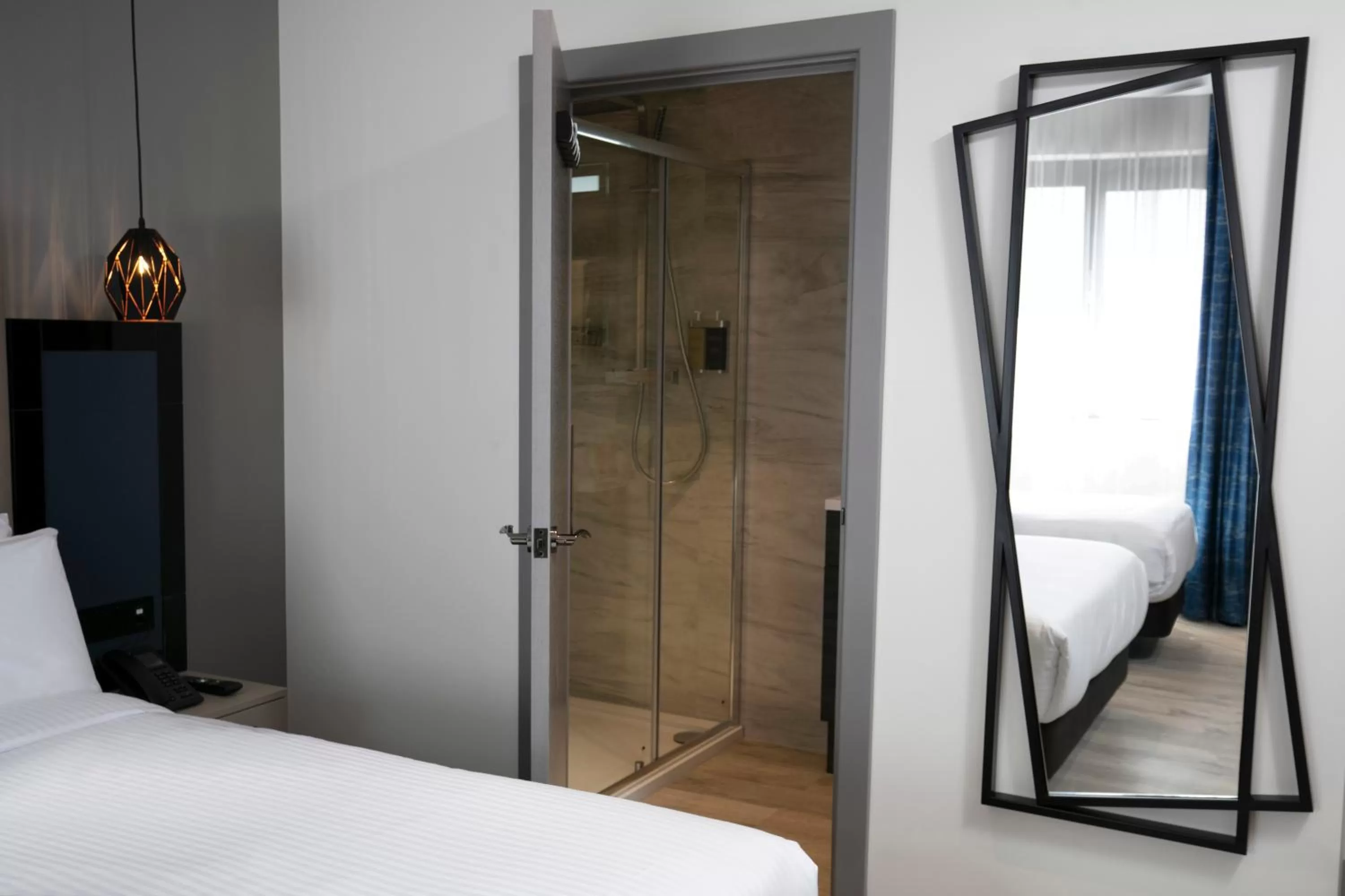 Bedroom, Bed in Sadie Best Western Hotel at Luton