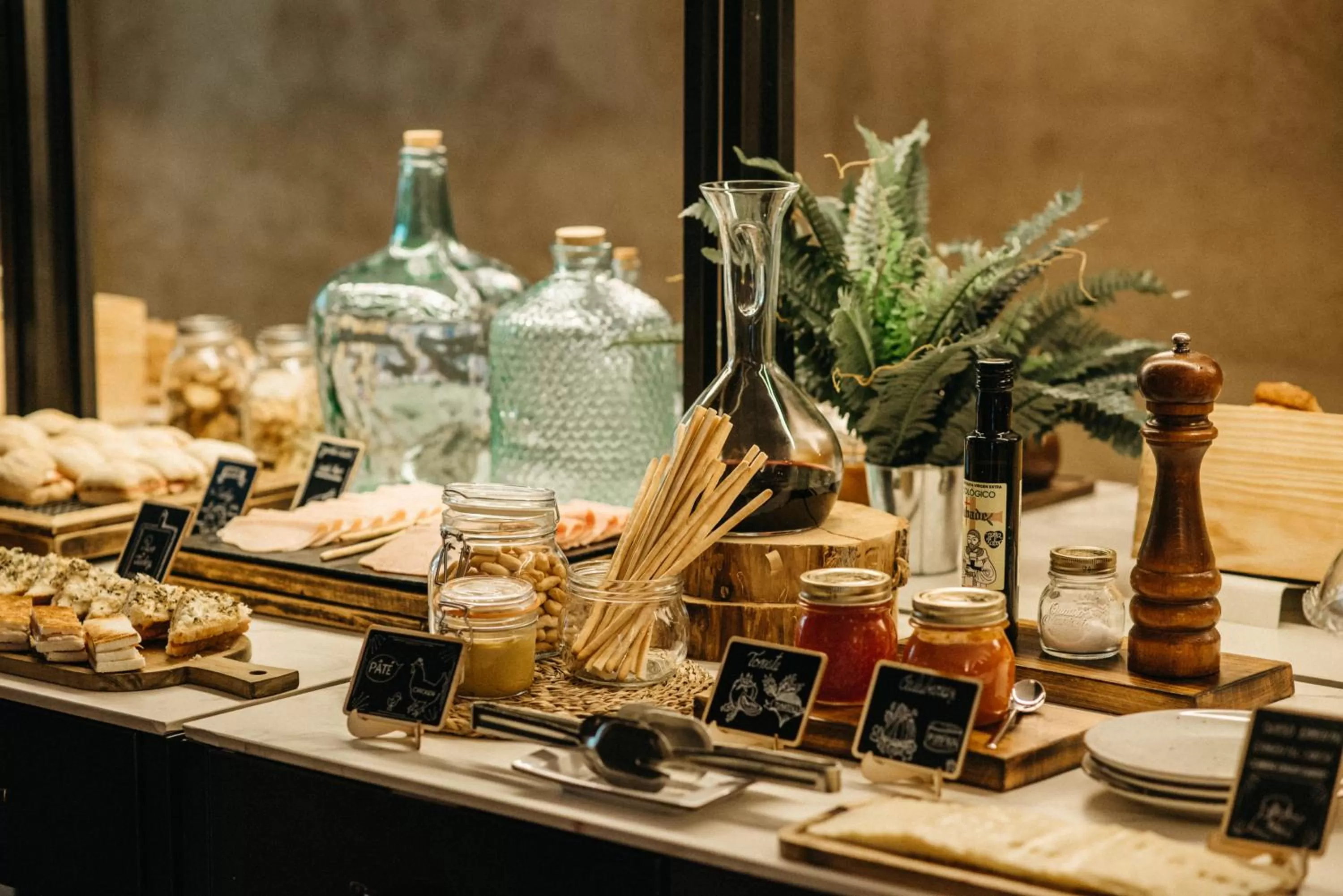 Breakfast in Hospes Palacio de San Esteban, a Member of Design Hotels