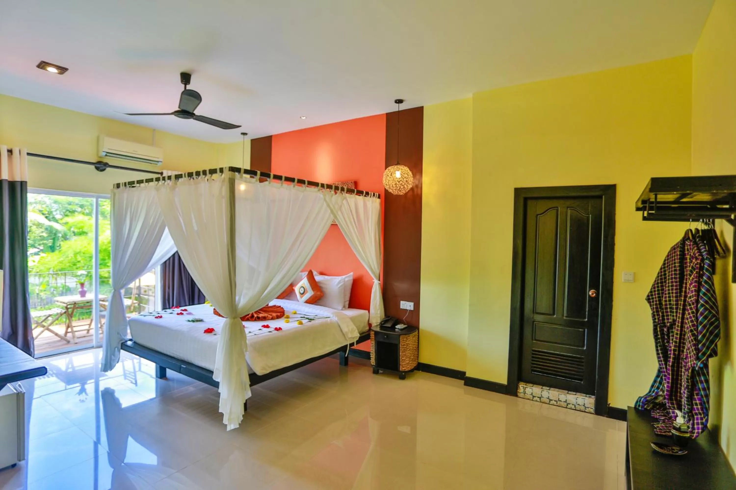 Bed in Home Indochine d'Angkor Hotel