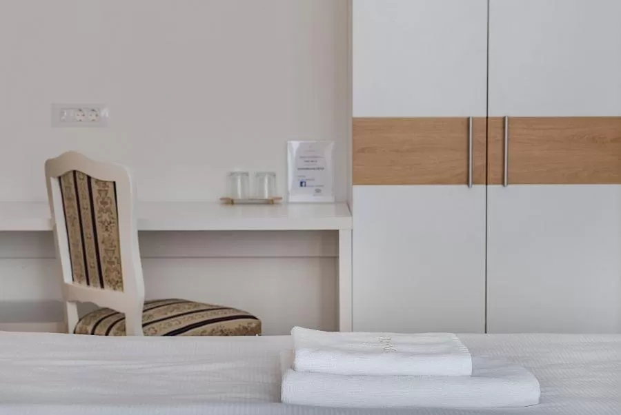 Bedroom, Bed in Hotel Dvorec