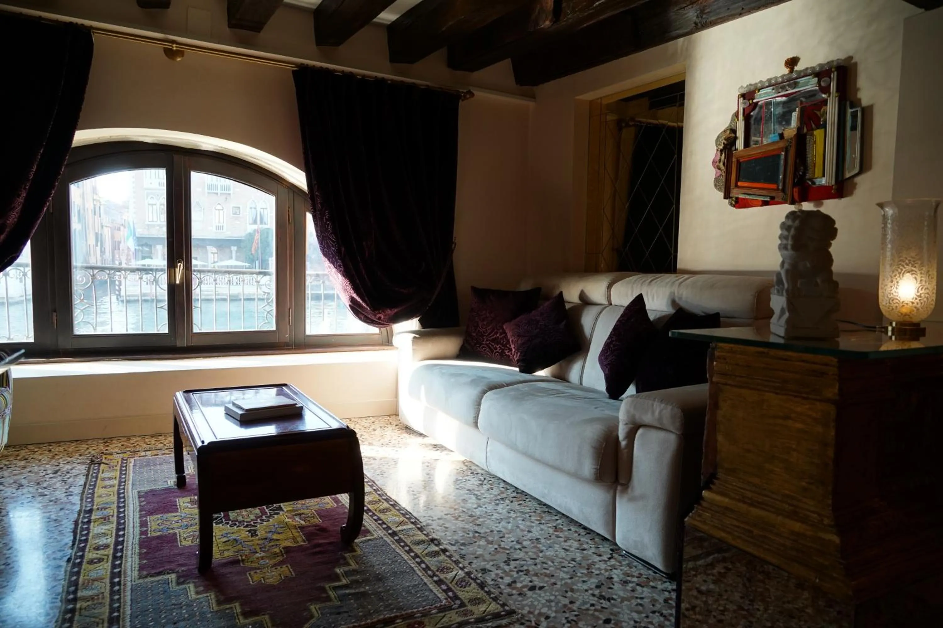 Photo of the whole room in Granda Sweet Suites