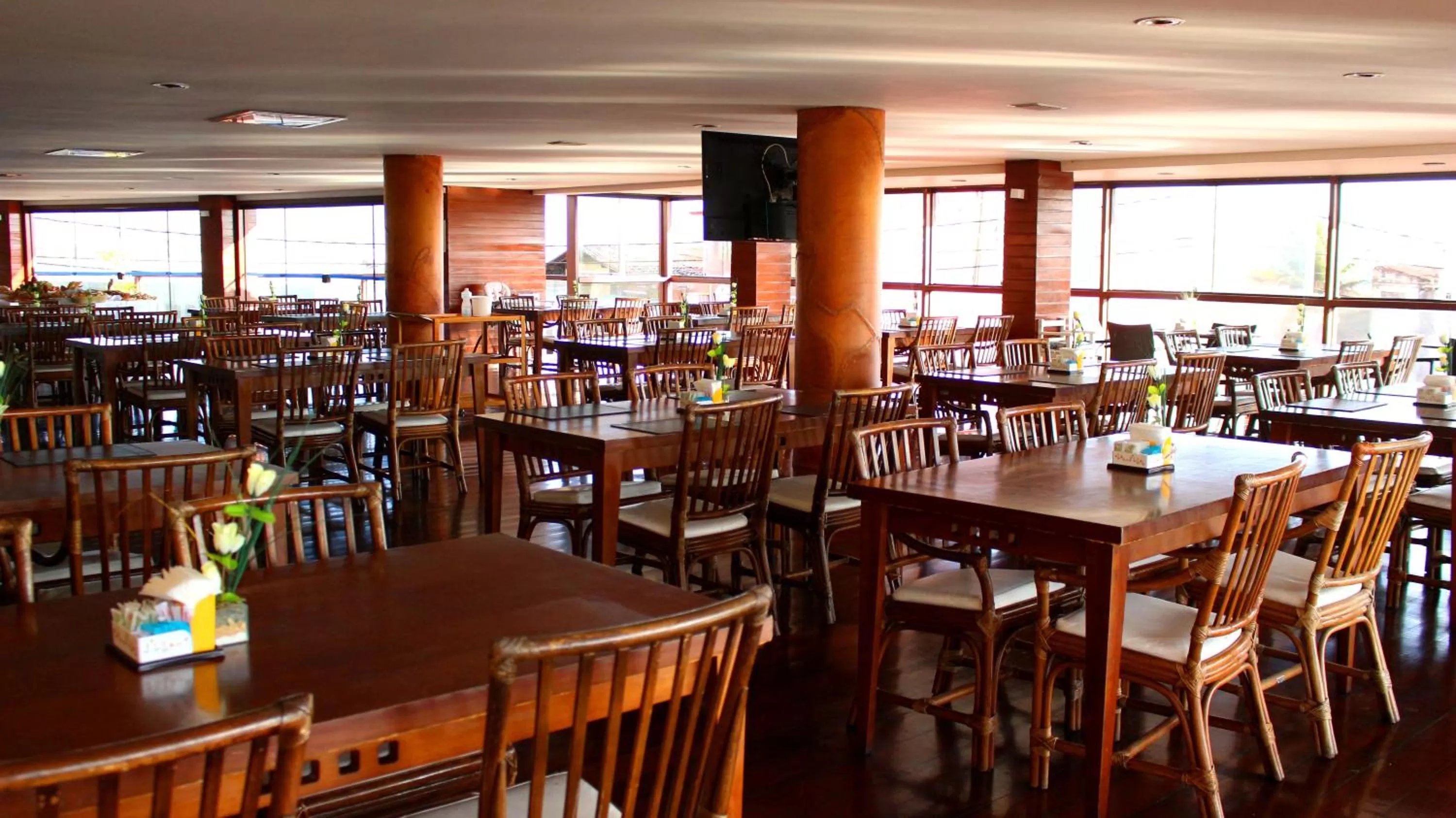 Restaurant/places to eat in Natal Praia Hotel