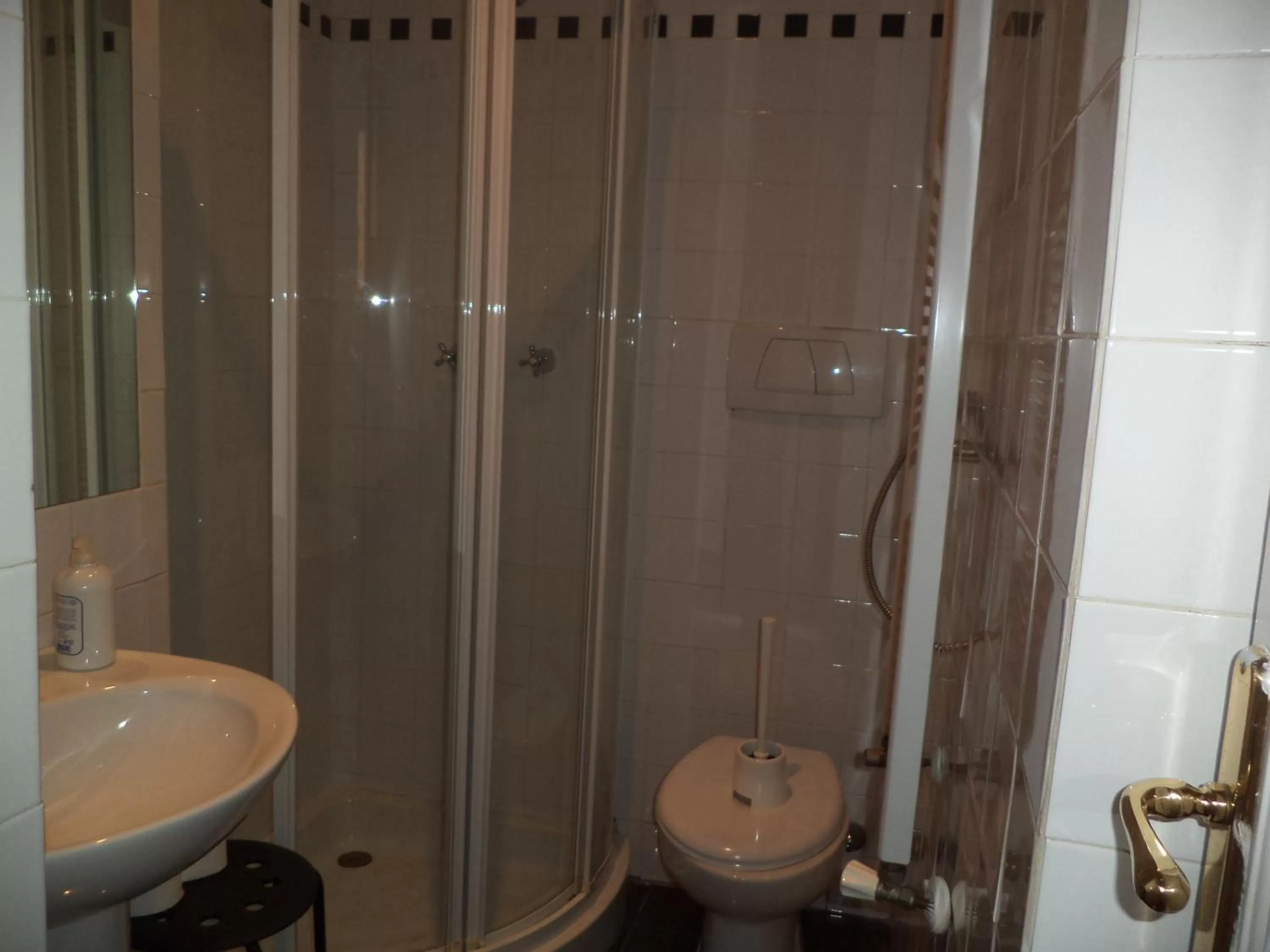 Shower in Quo Vadis Roma 2