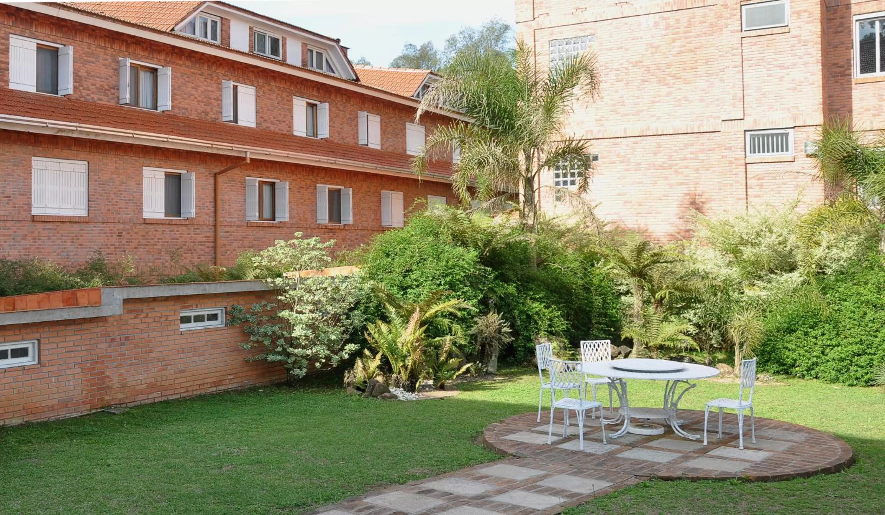 Garden in Farina Park Hotel