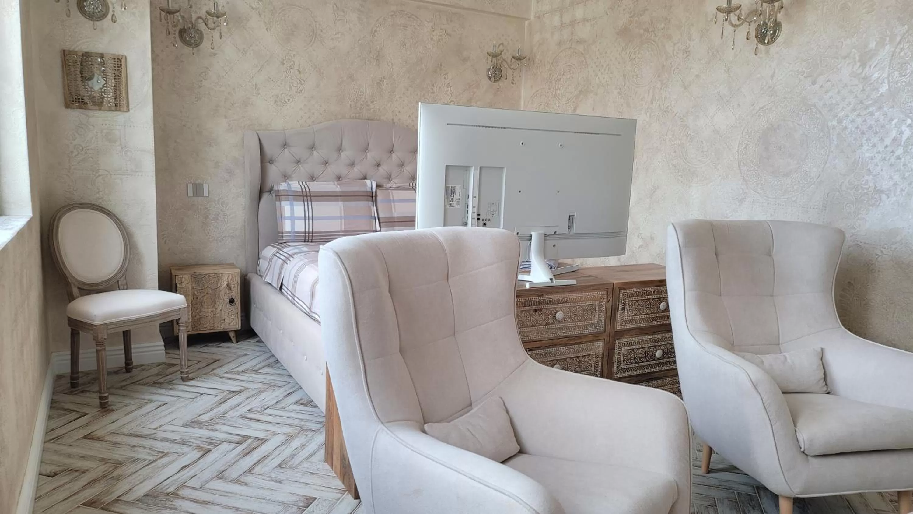 Photo of the whole room in Terrace Suites Iasi