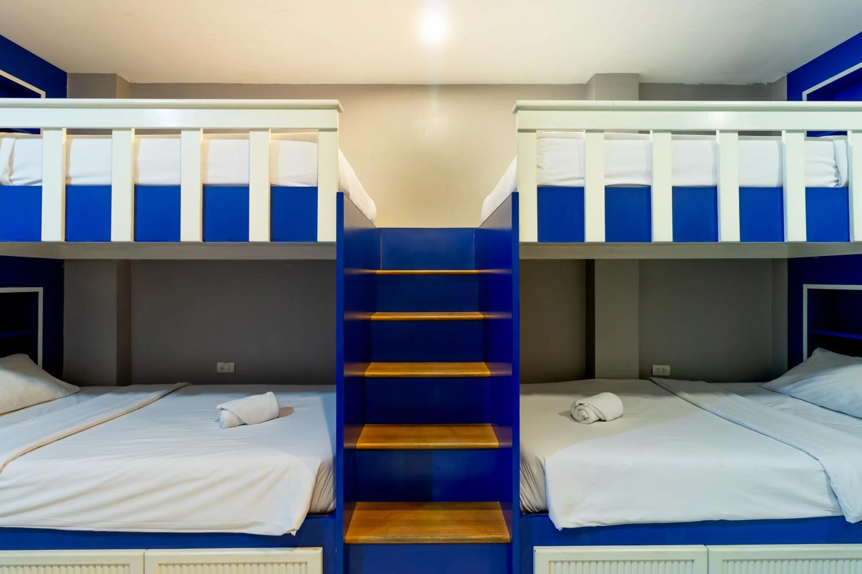 bunk bed, Bed in The Secret Service