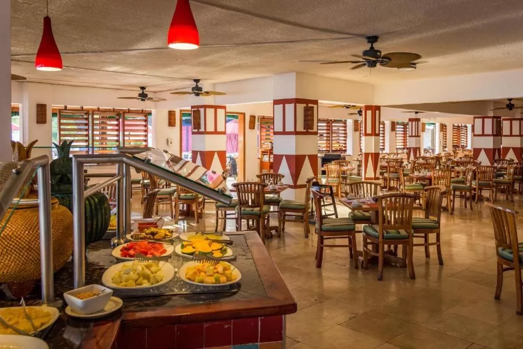 Restaurant/places to eat in Royal Decameron Club Caribbean Resort - ALL INCLUSIVE