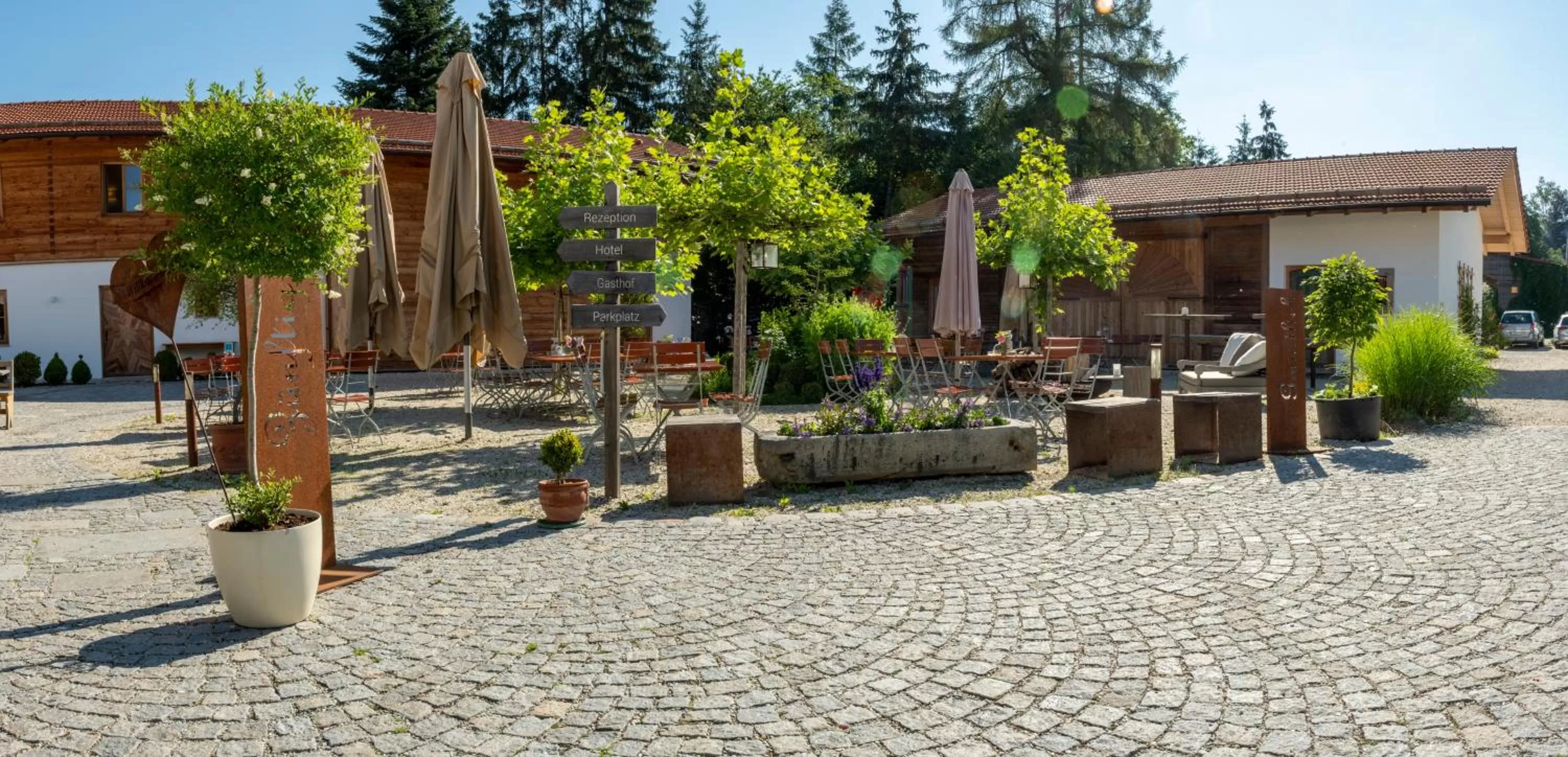 Patio in Forstnerwirt hotel | stubn | biergarten