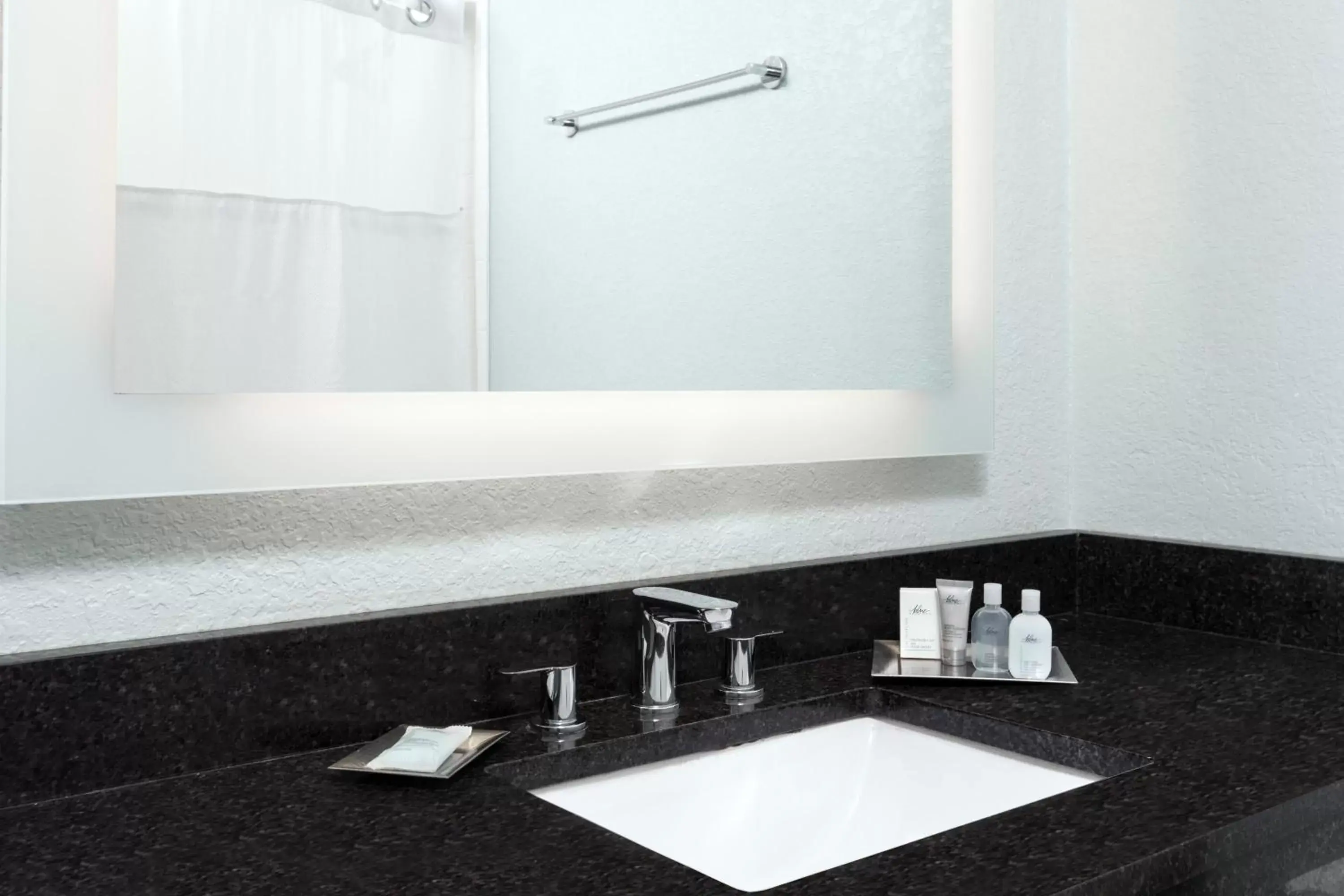 Standard Room with Two Double Beds - Mobility Access in Wyndham Orlando Resort International Drive Standard Room with Two Double Beds - Mobility Access in Wyndham Orlando Resort International Drive