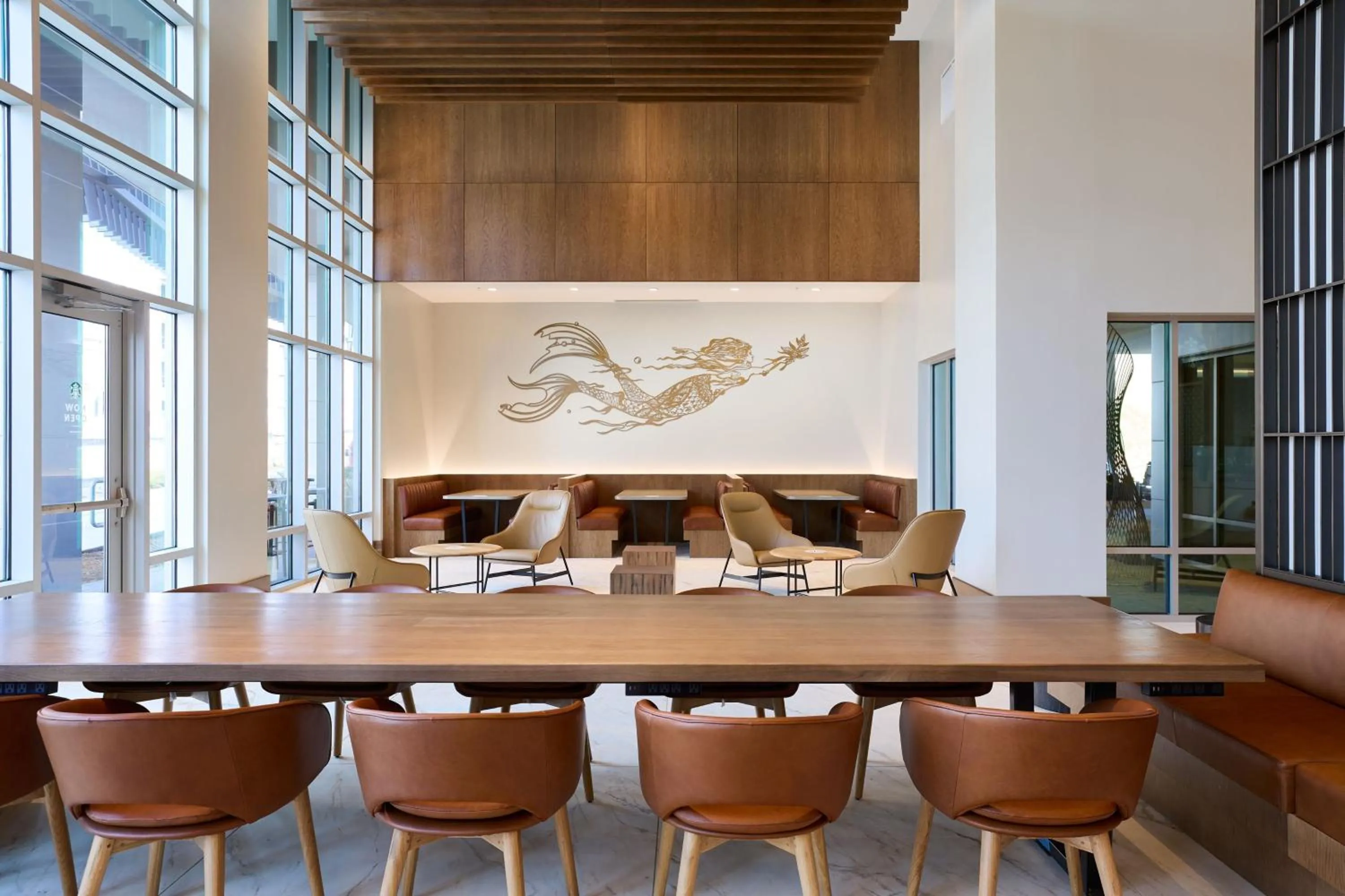 Lounge or bar in The Westin Raleigh-Durham Airport