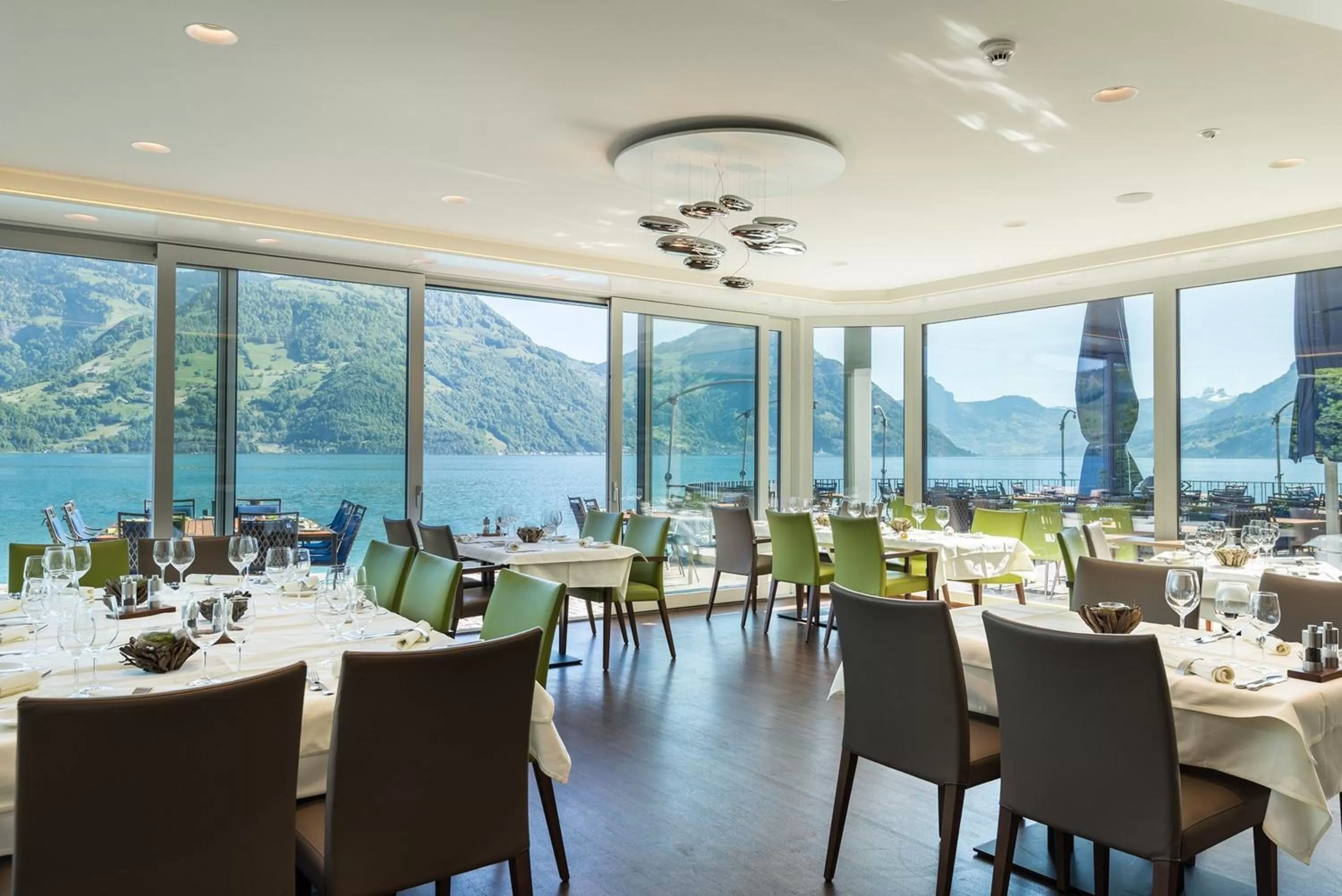 Restaurant/places to eat in Hotel Nidwaldnerhof direkt am See