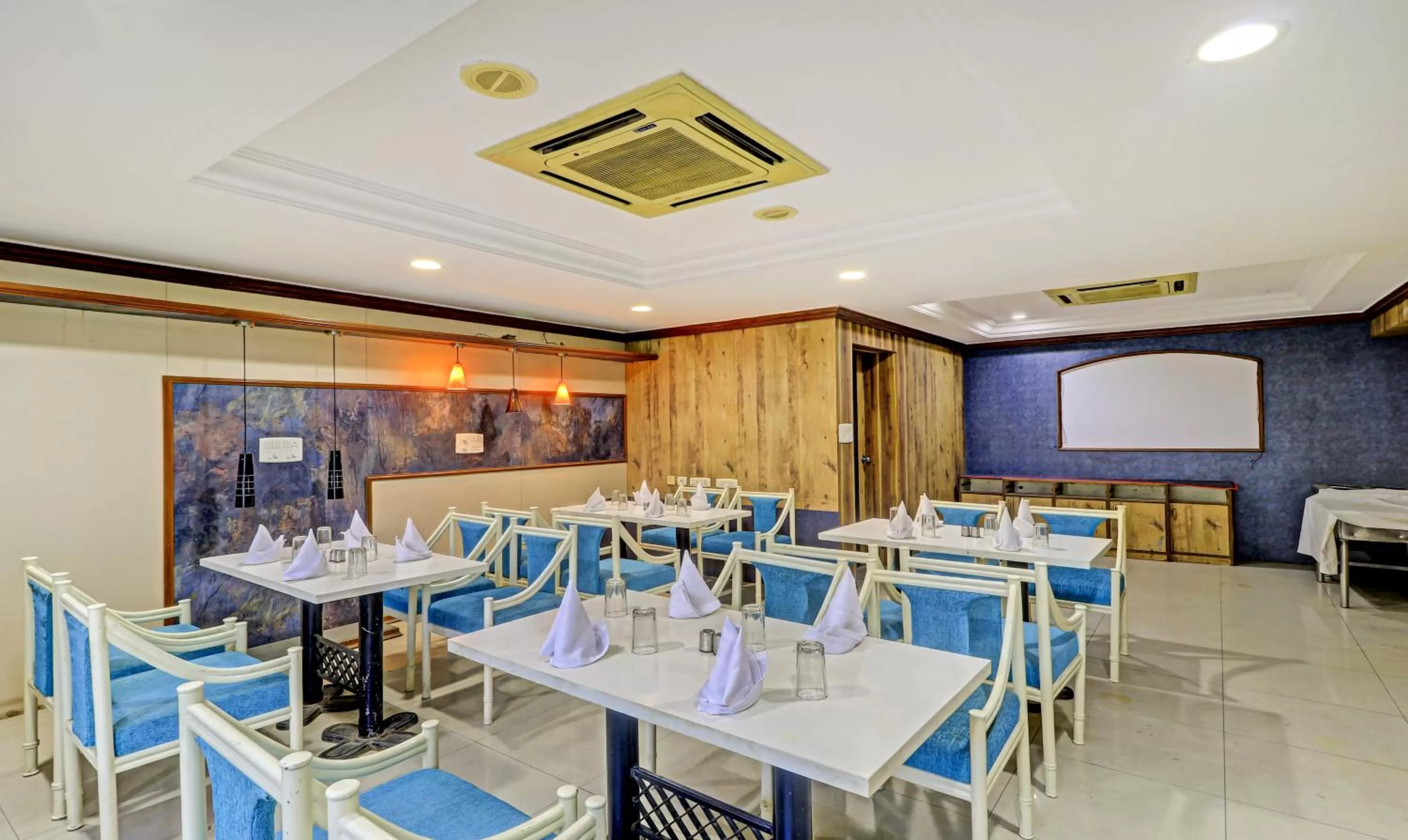 Restaurant/Places to Eat in Treebo Trend Orange City