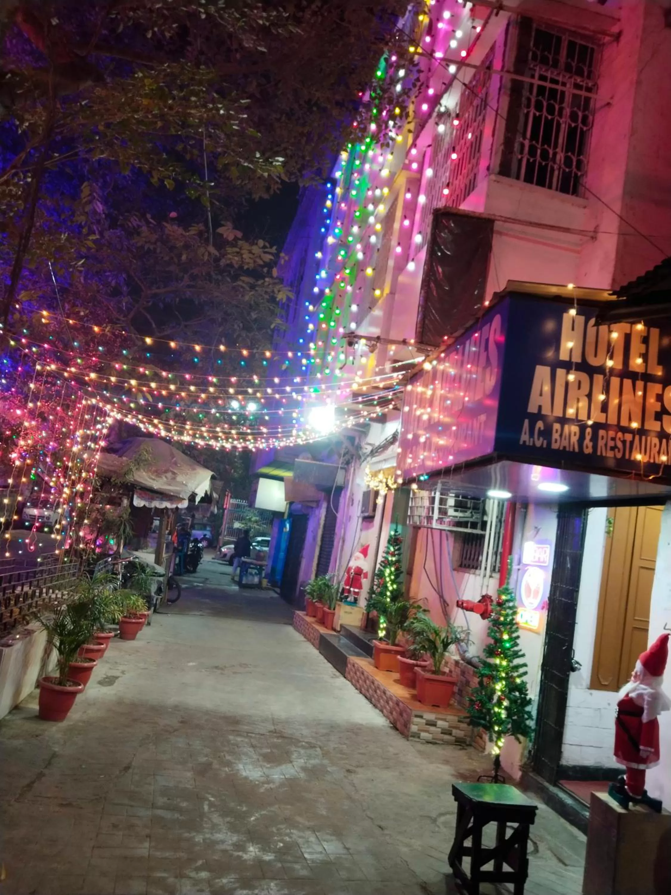 Street view in Hotel Airlines