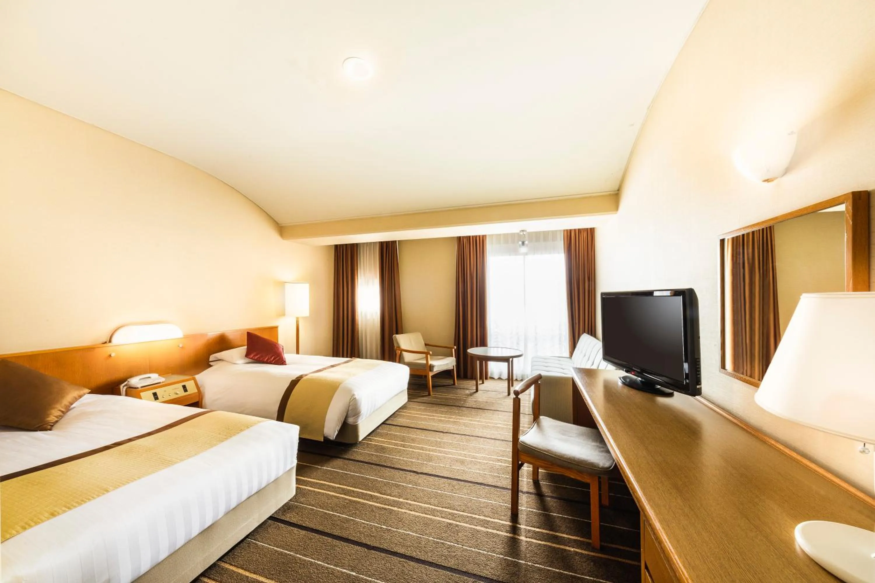 Photo of the whole room, Bed in Senri Hankyu Hotel Osaka