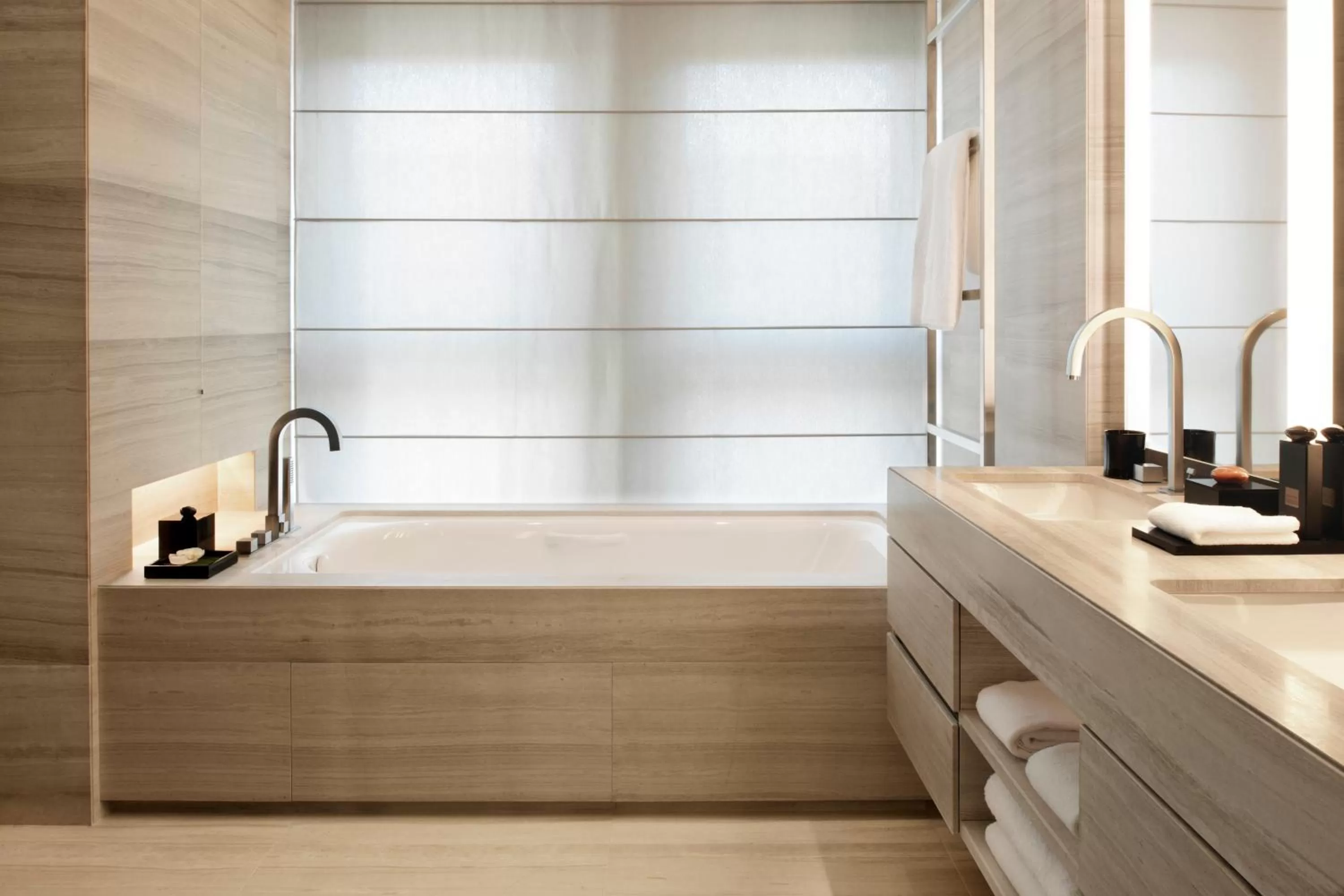 Deluxe Suite in Armani Hotel Milano