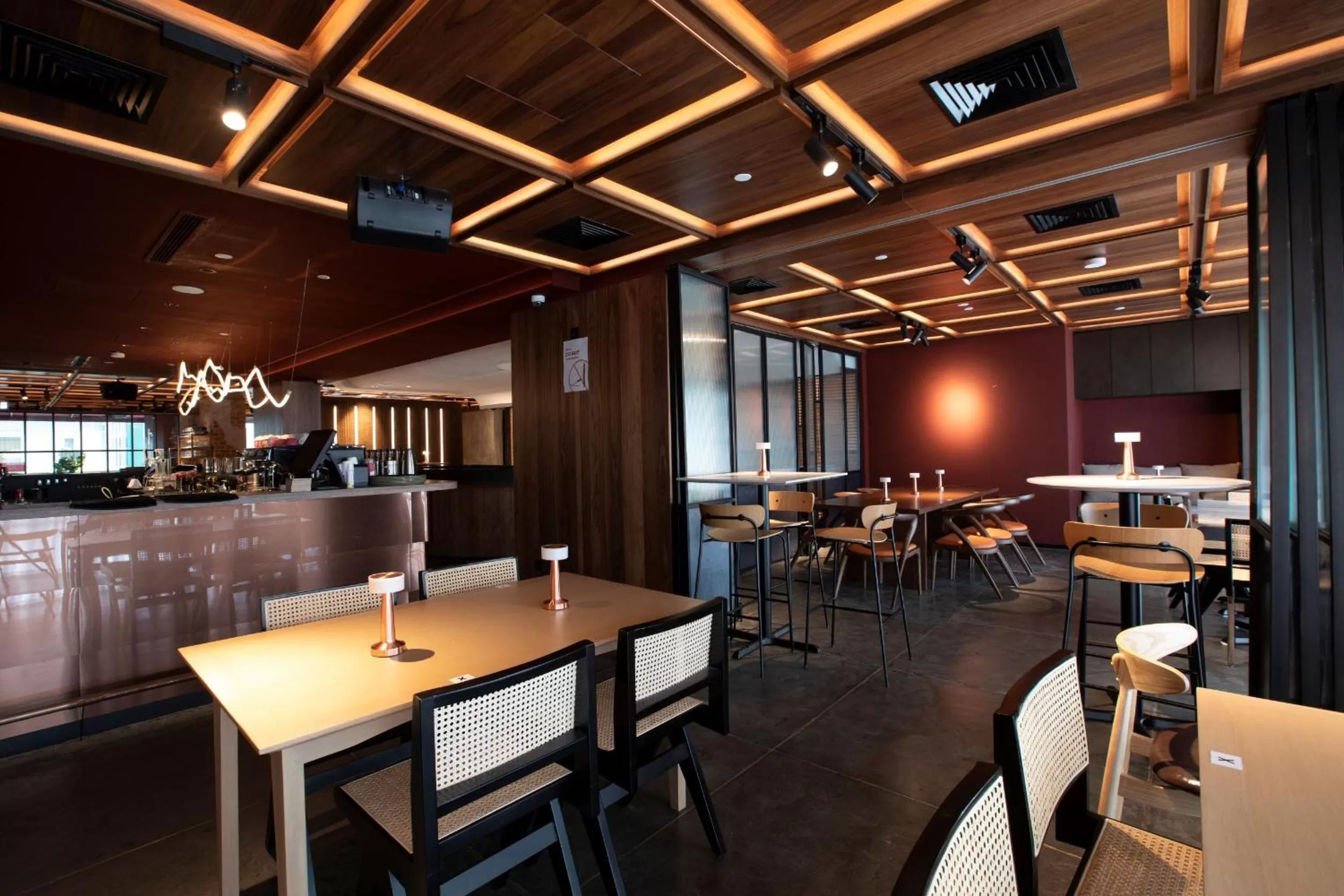 Restaurant/places to eat in The LUMA Hotel, a Member of Design Hotels