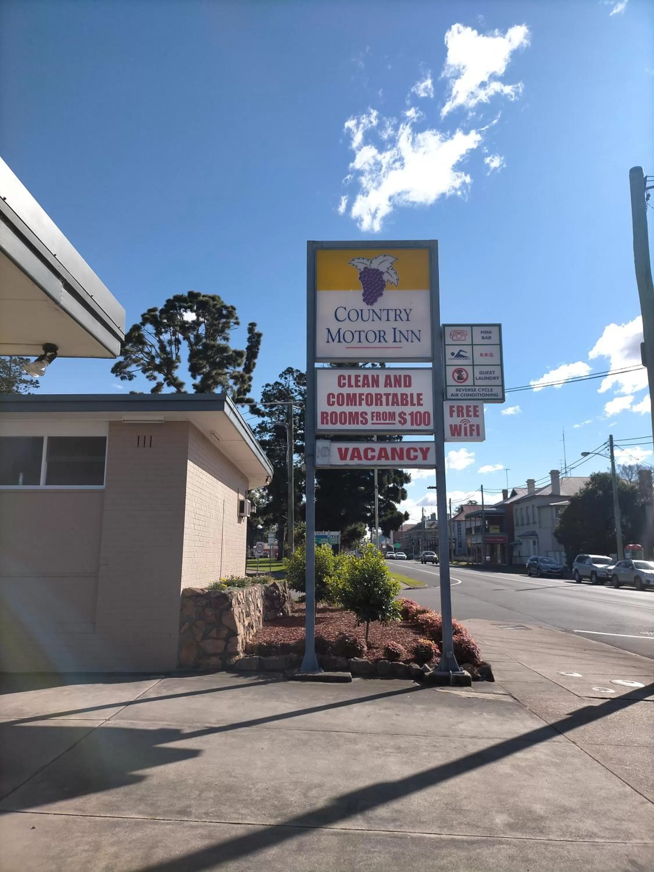 Property building in Country Motor Inn