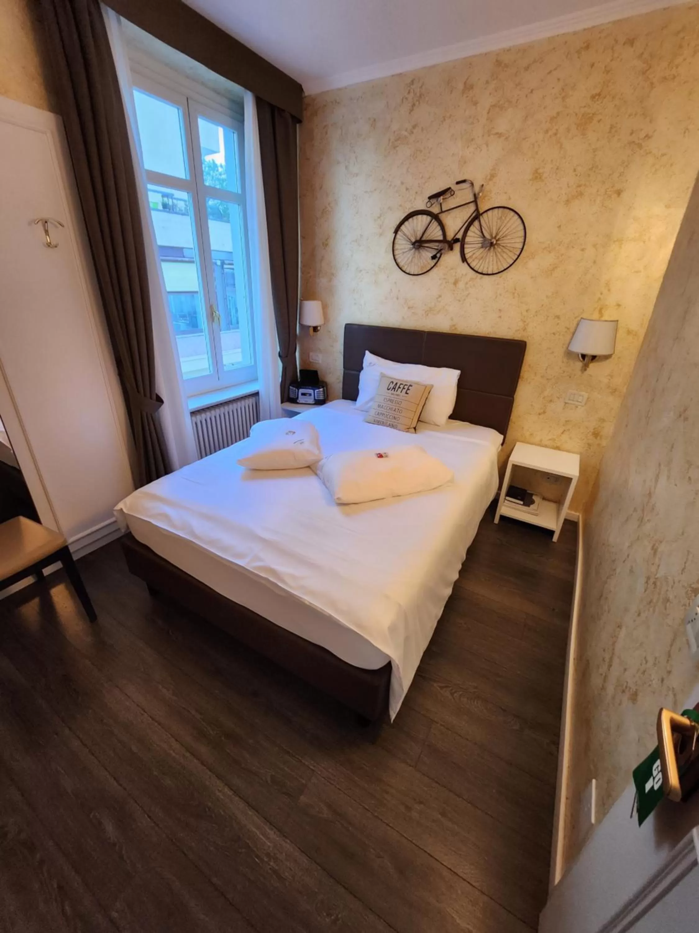 Photo of the whole room, Bed in Hotel Millennium