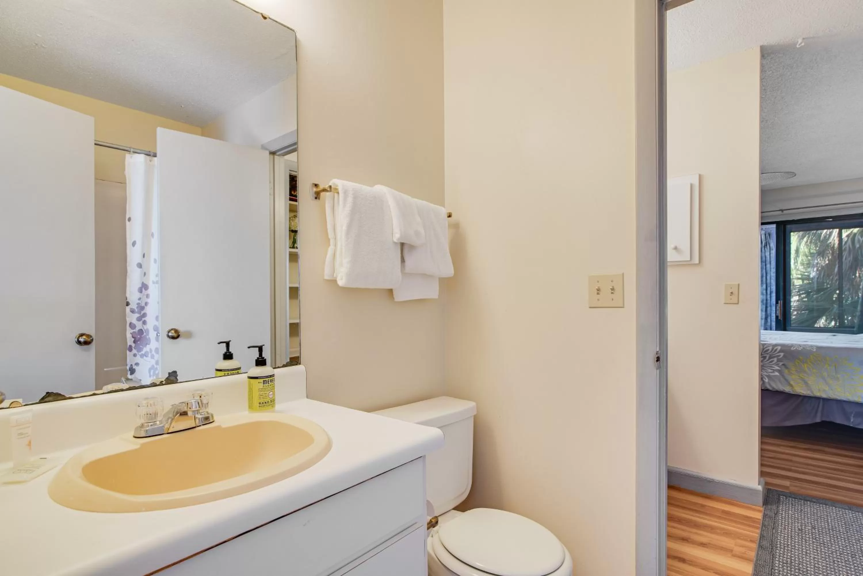 Bathroom in Tarpon 10