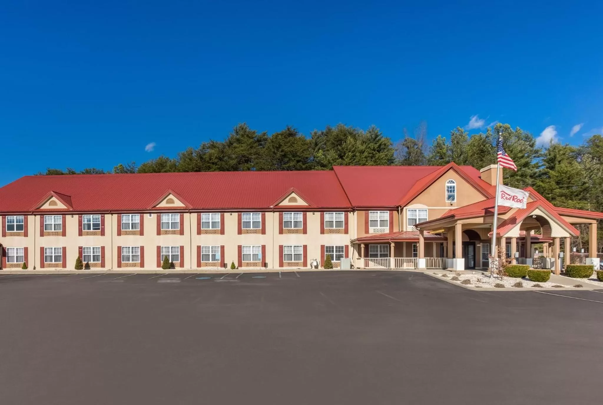 Property building in Red Roof Inn & Suites Corbin