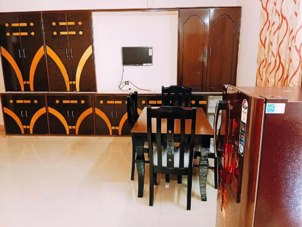 TV and multimedia in SLS Homestay