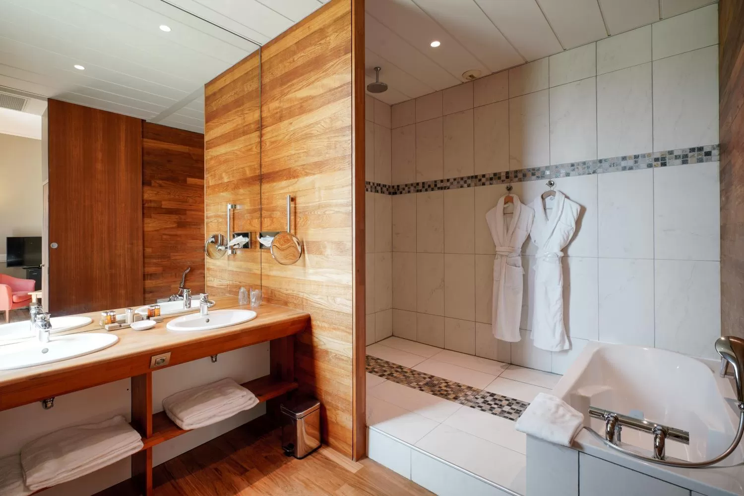 Bathroom in Château Grattequina Hôtel