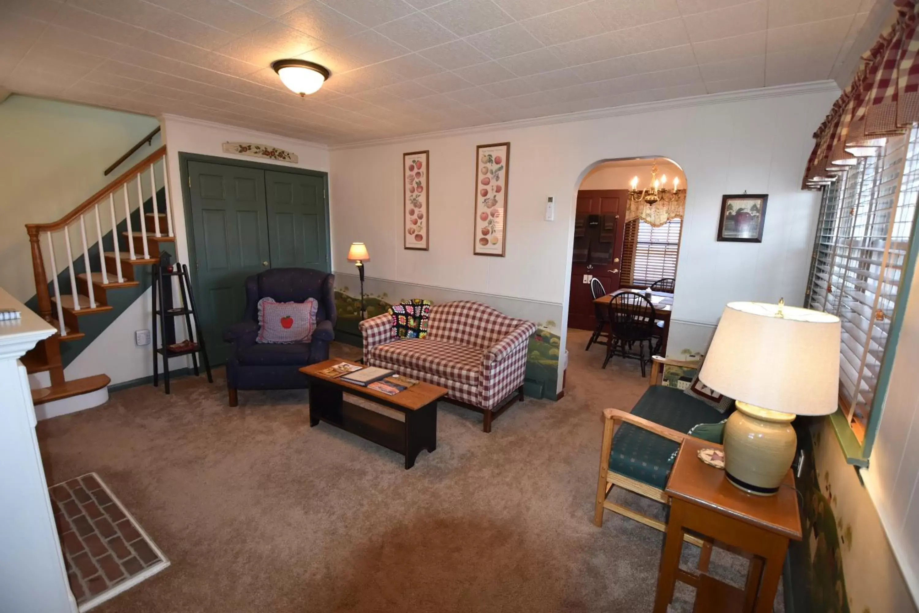 Deluxe Family Suite in Apple Bin Inn Deluxe Family Suite in Apple Bin Inn