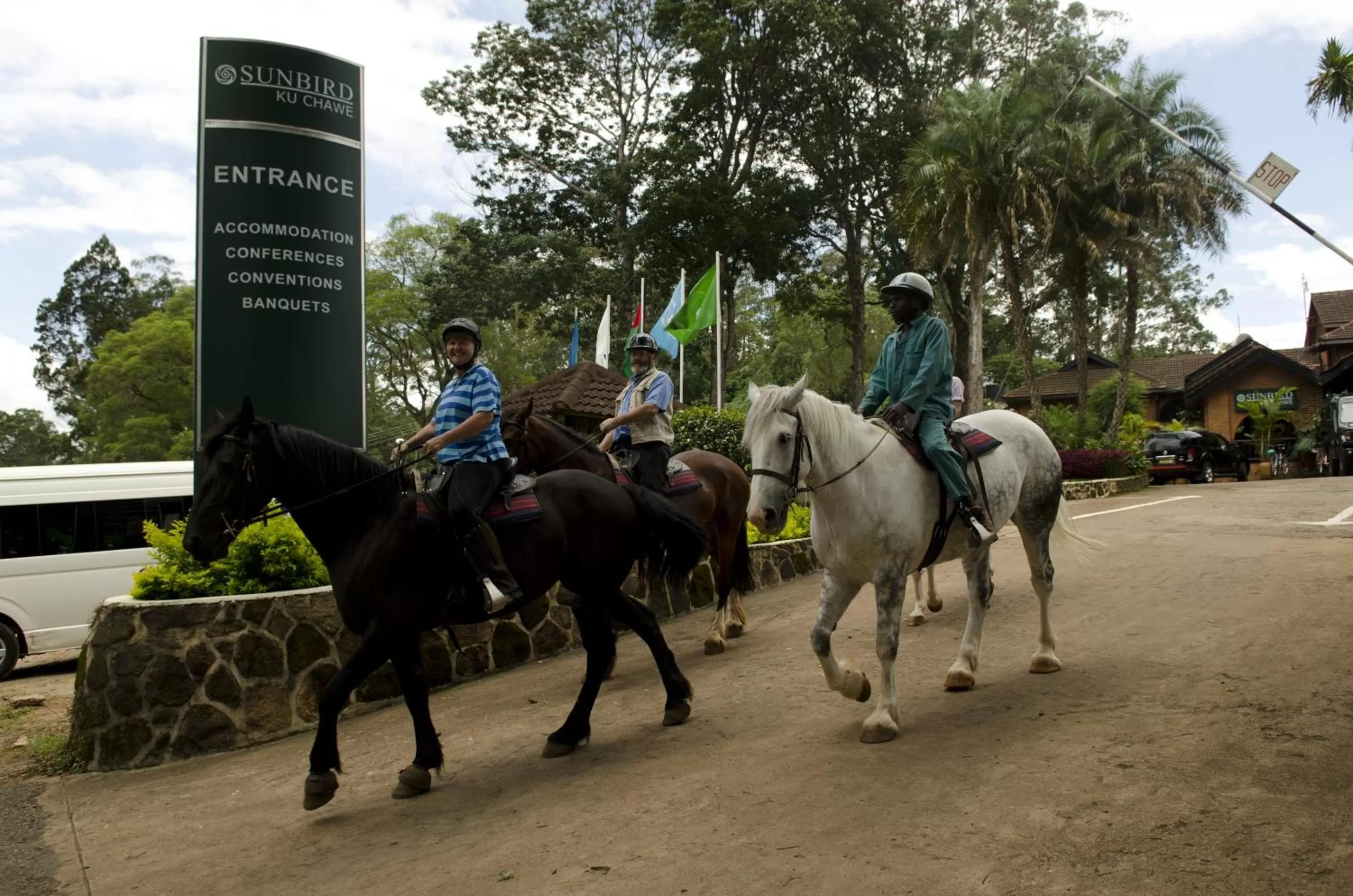 Horse-riding in Sunbird Ku Chawe
