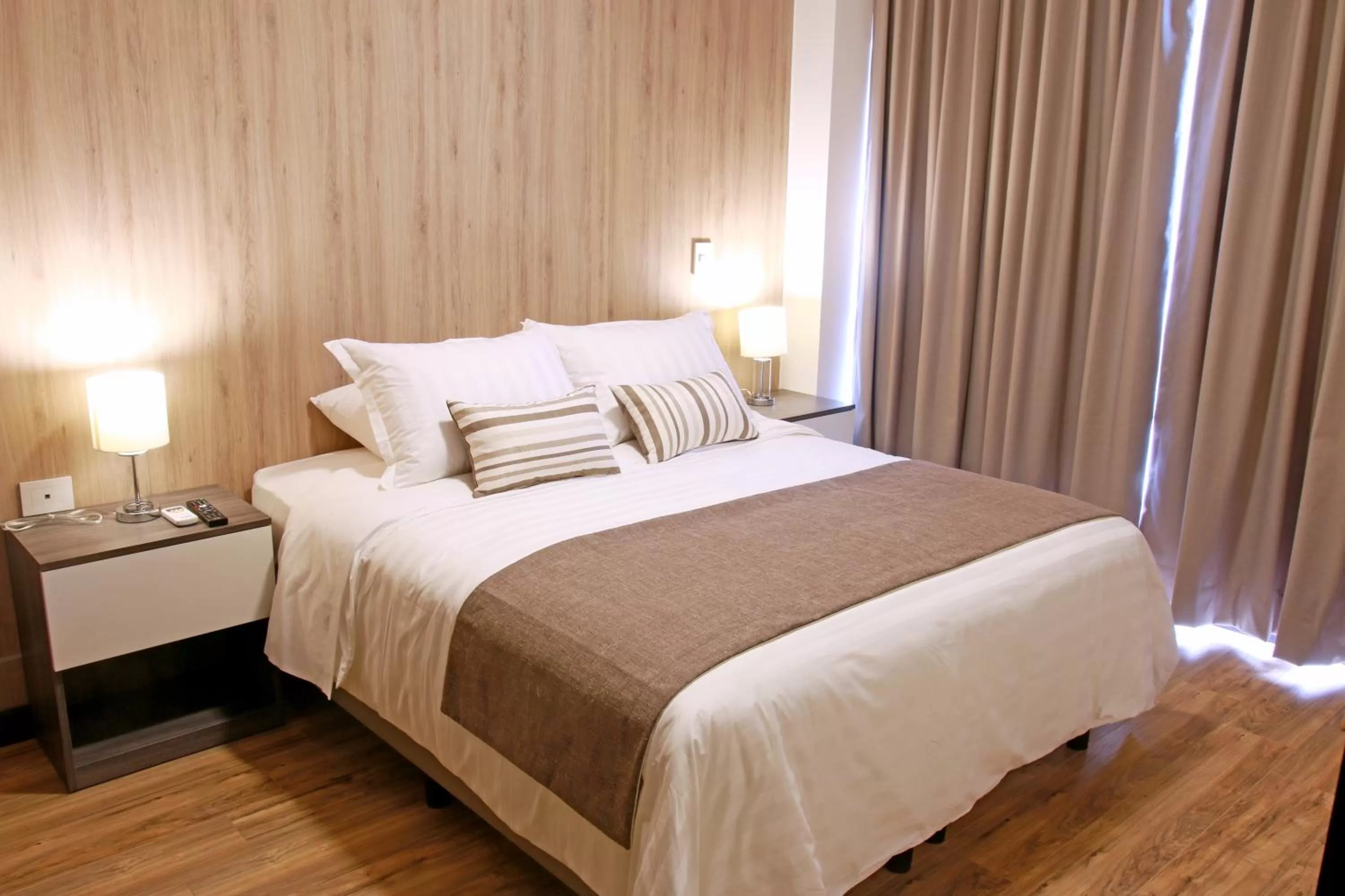 Bedroom, Bed in Urban Suites Apart Hotel