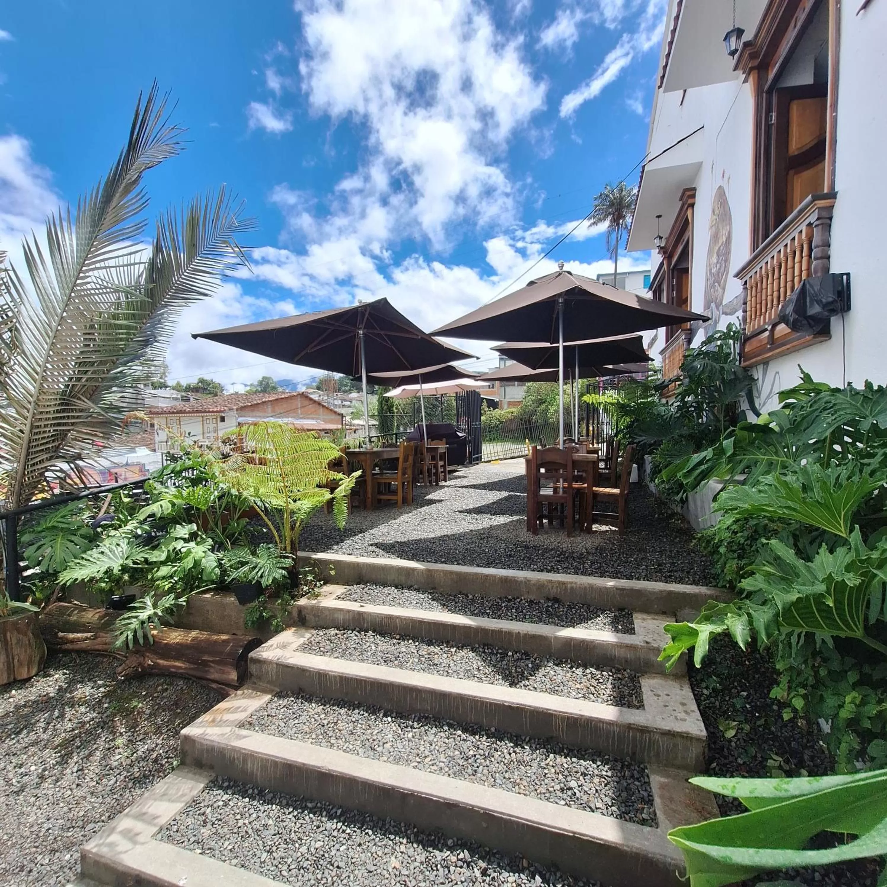 Restaurant/places to eat in Balcones del Ayer