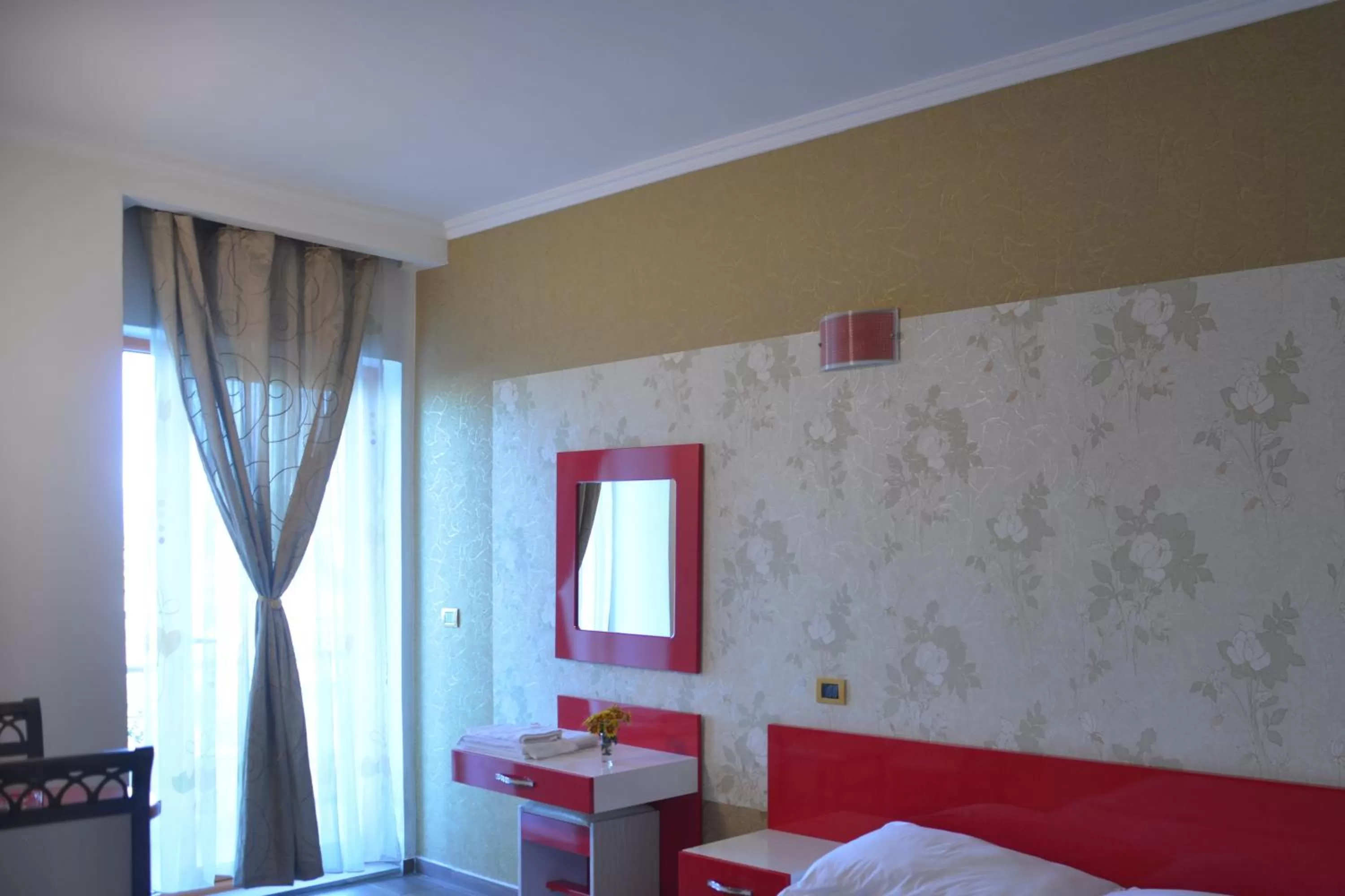 Balcony/Terrace, Dining Area in Royal gaz Hotel