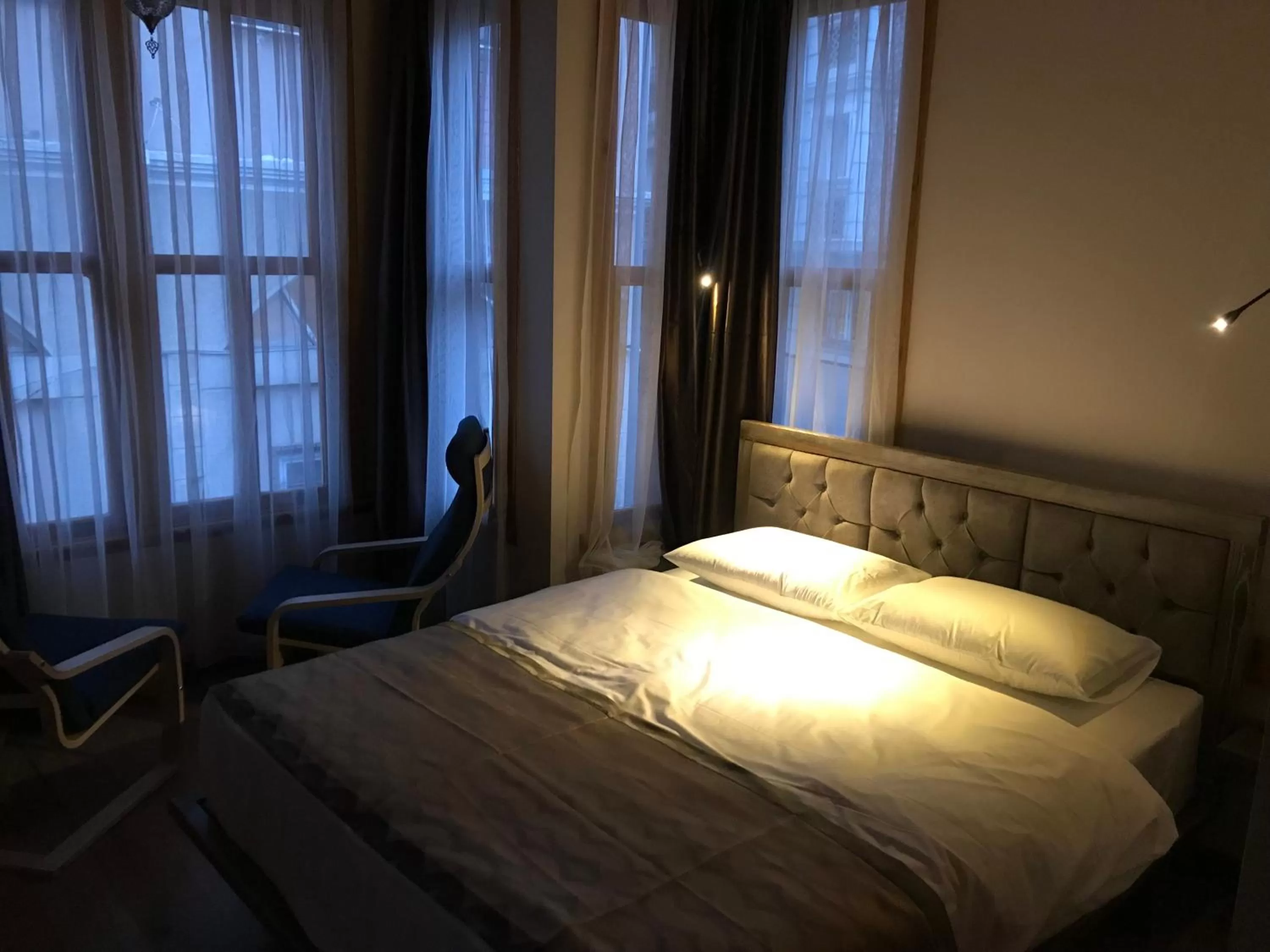 Bed in Green Mansion