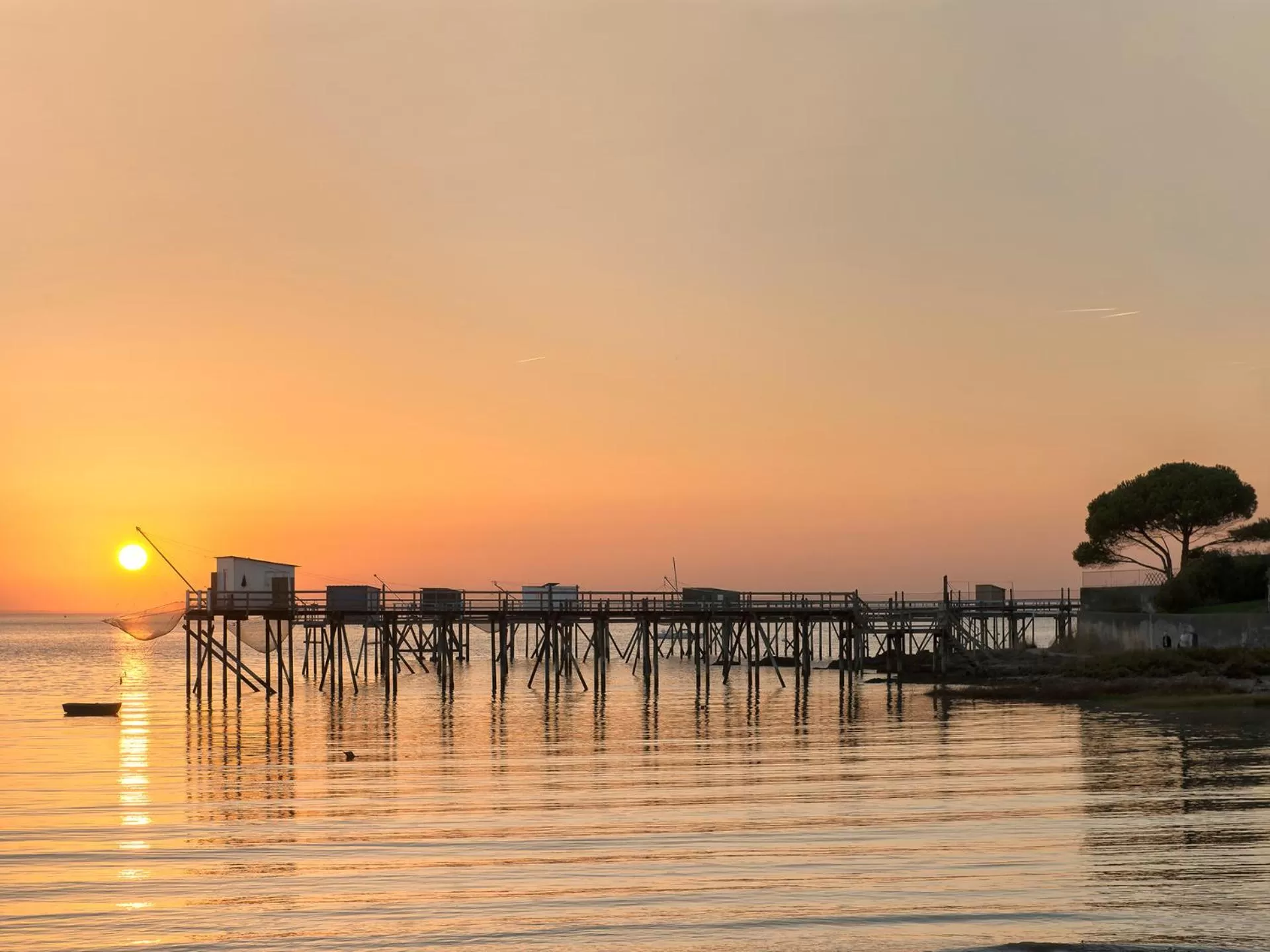Natural landscape in Hôtel Mercure Rochefort La Corderie Royale