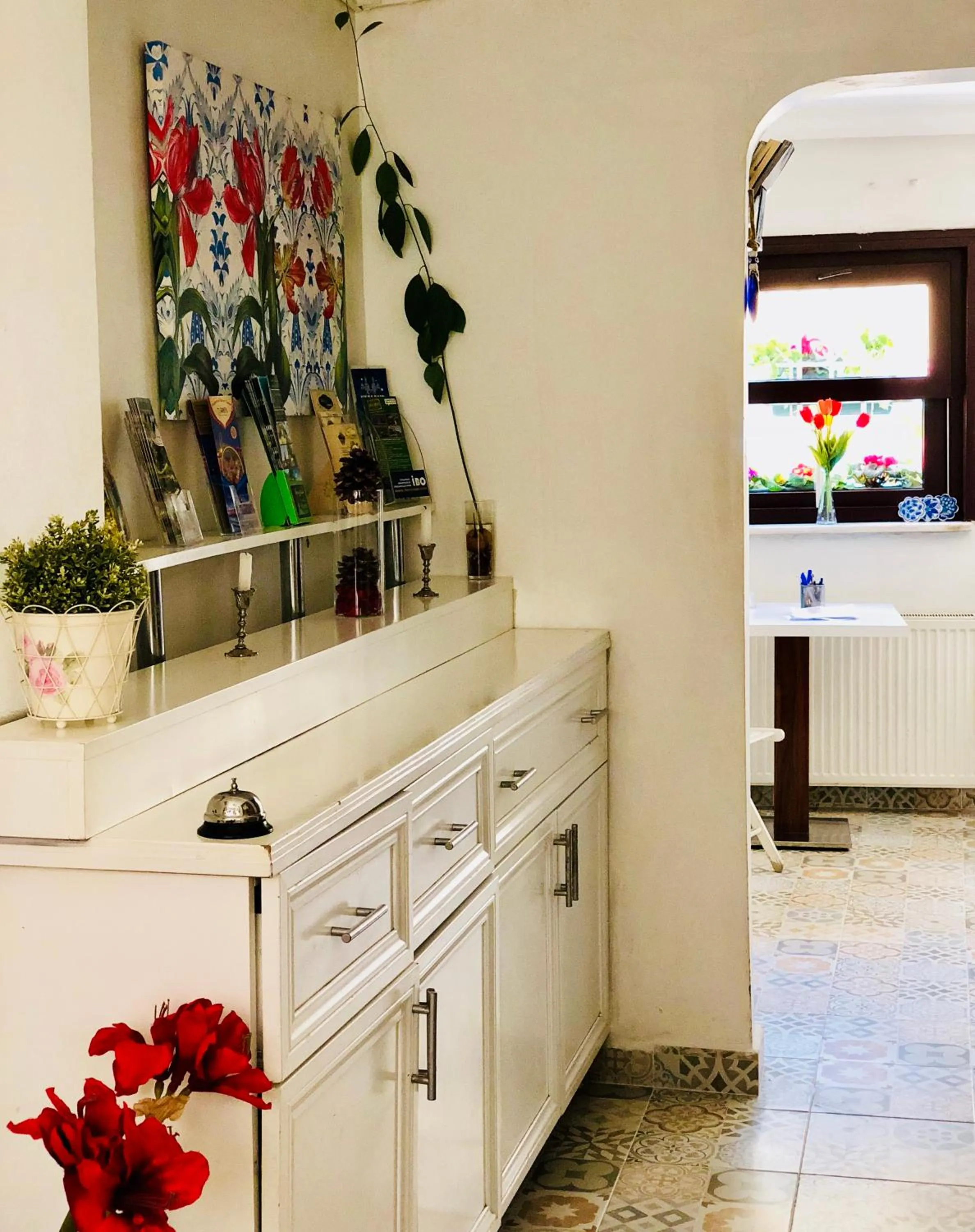 Facade/entrance in The House of Tulpan