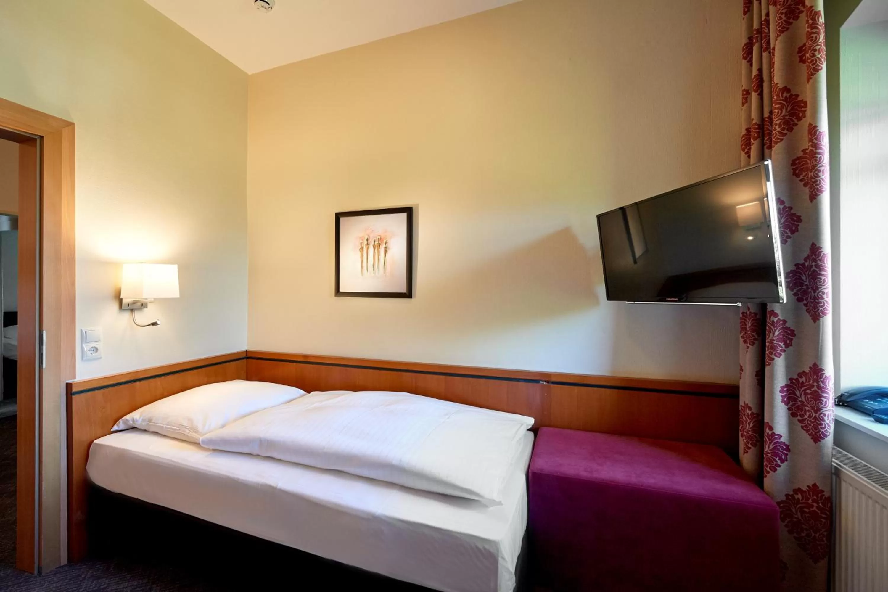 Photo of the whole room, Bed in Hotel Eisbach