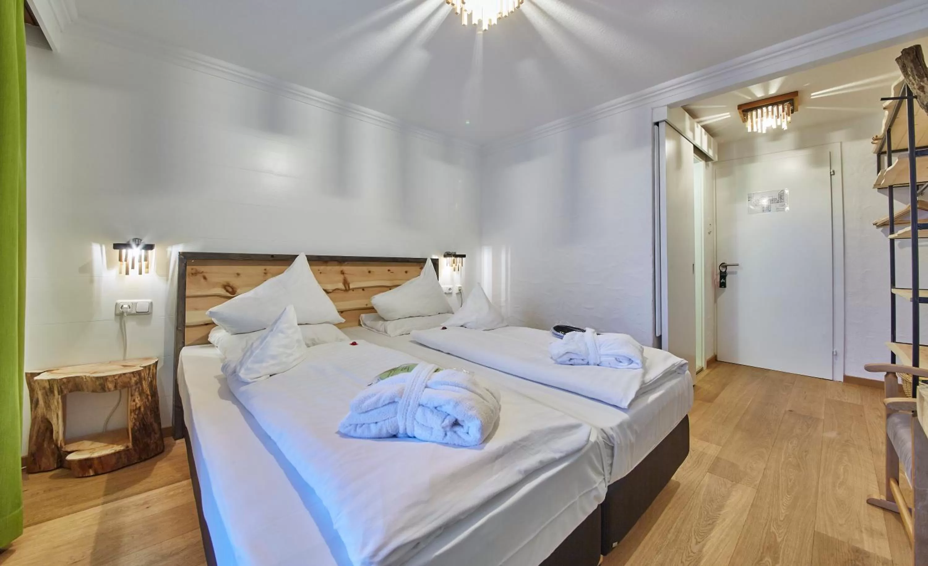 Photo of the whole room, Bed in Stammhaus im Hotel Alpine Palace