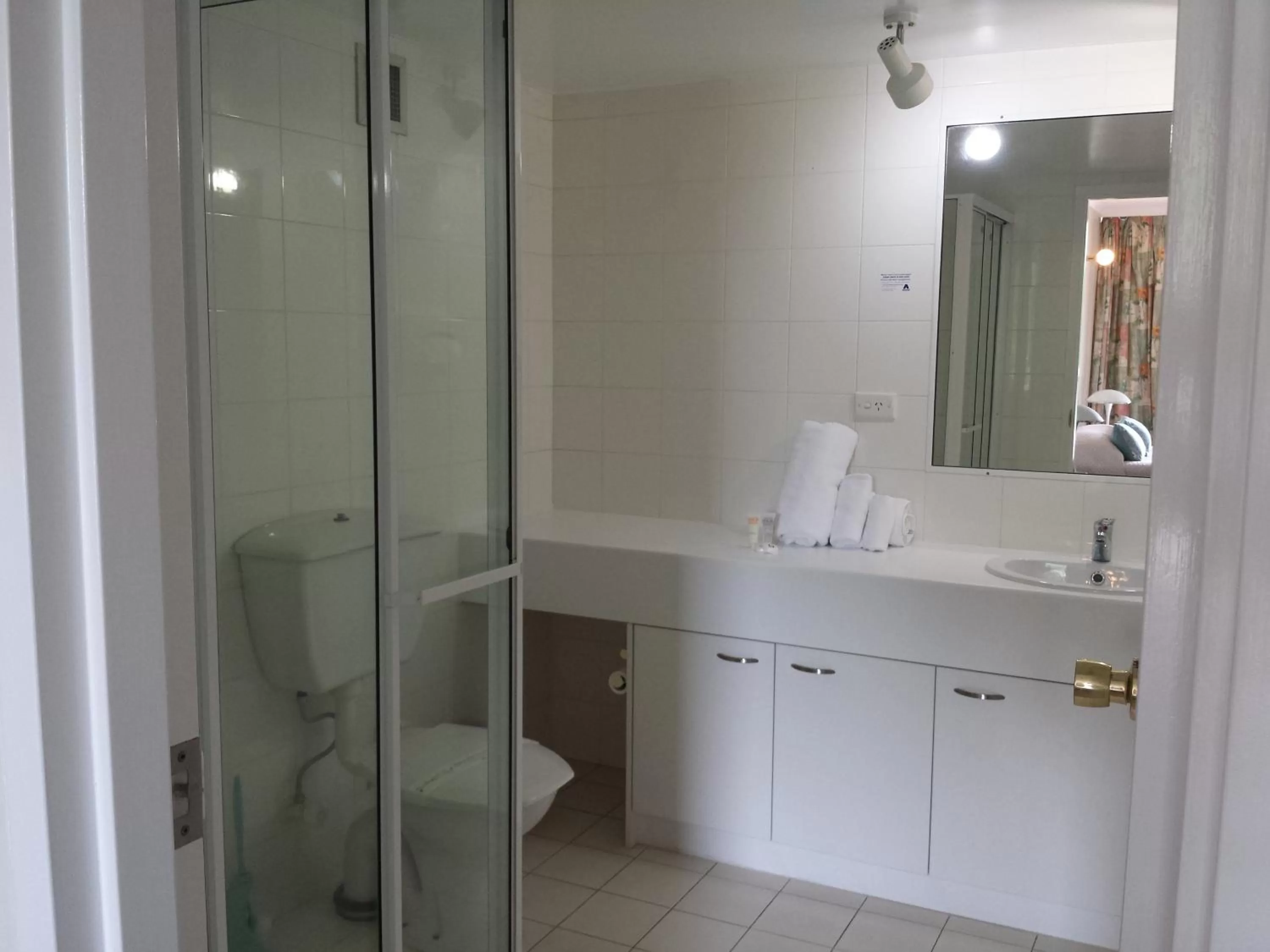 Bathroom in Kirribilli Apartments