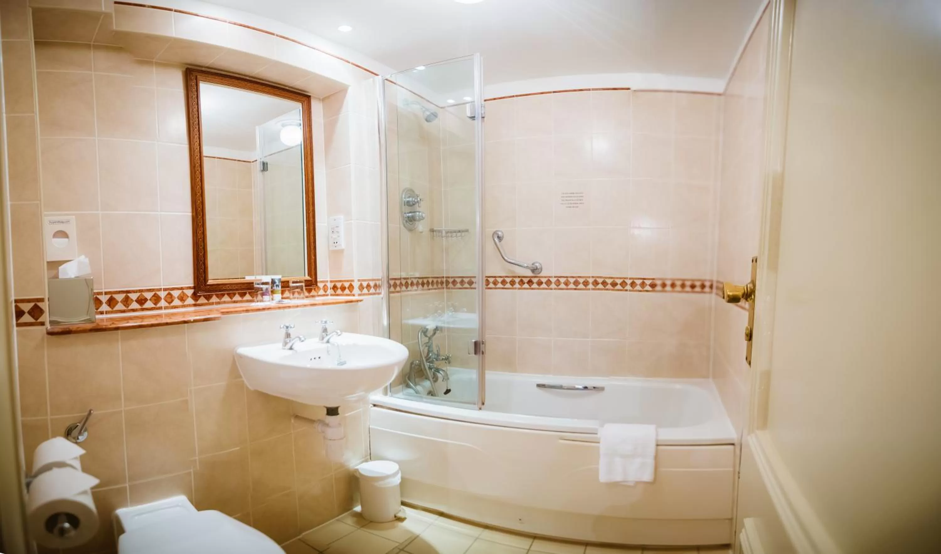 Shower in Winchester Wessex Hotel by Sunday