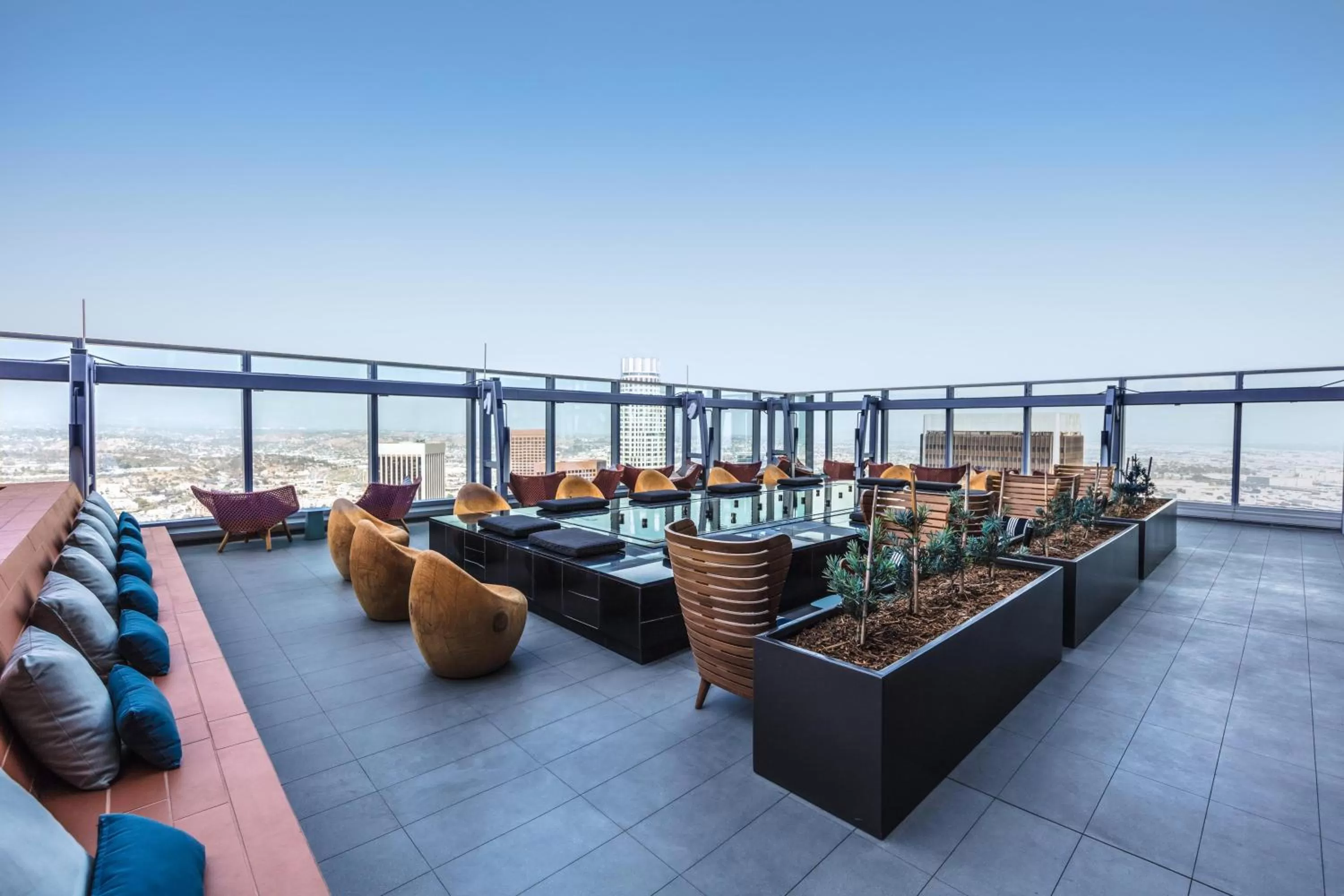 Lounge or bar in InterContinental - Los Angeles Downtown by IHG