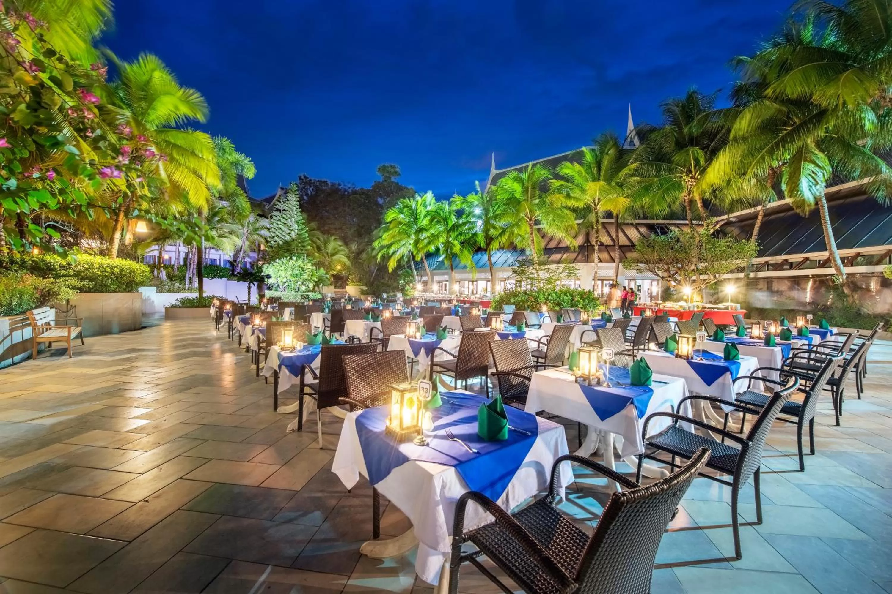 Restaurant/places to eat in Chada Thai Village